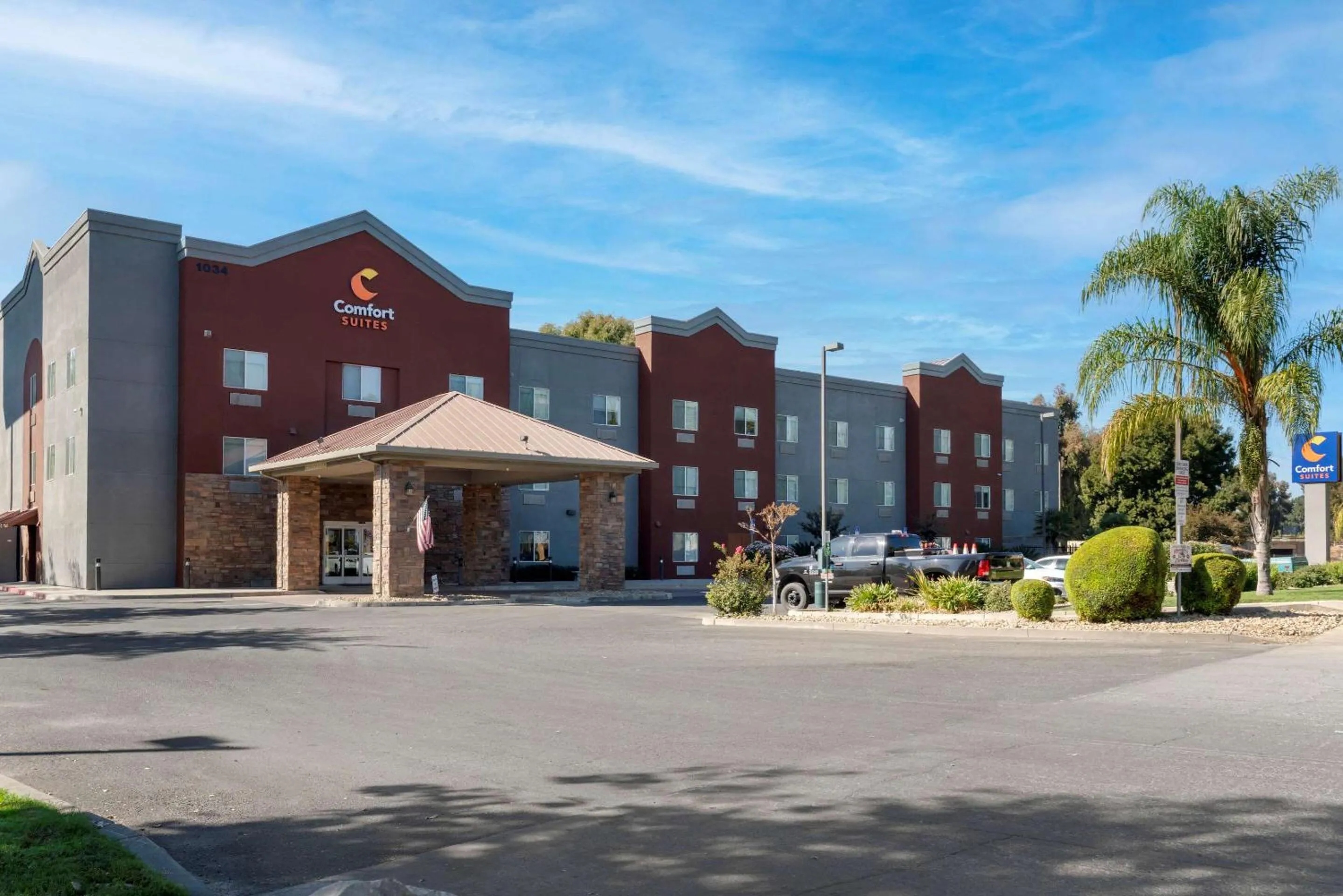 Property building in Comfort Suites Marysville-Yuba City