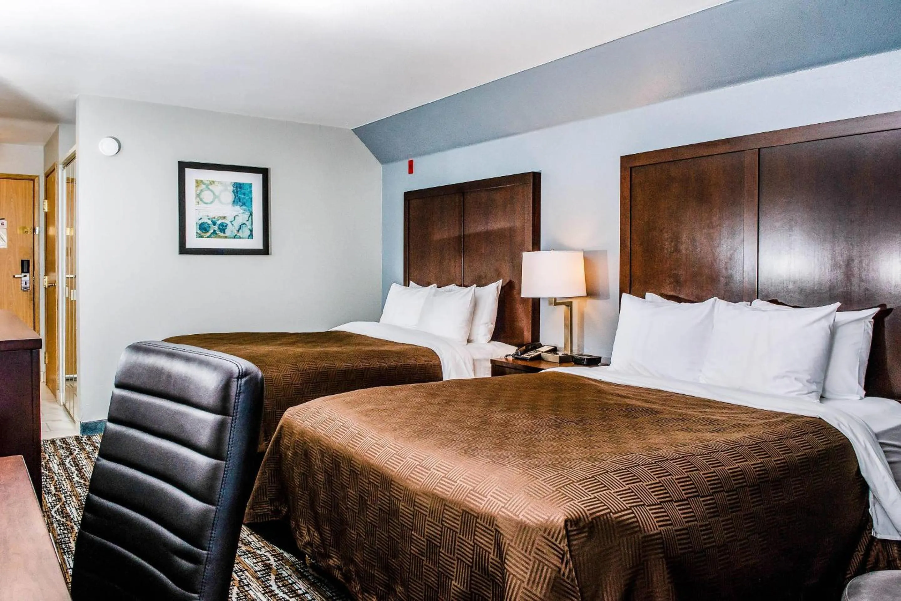 Bedroom, Bed in Clarion Hotel By Humboldt Bay