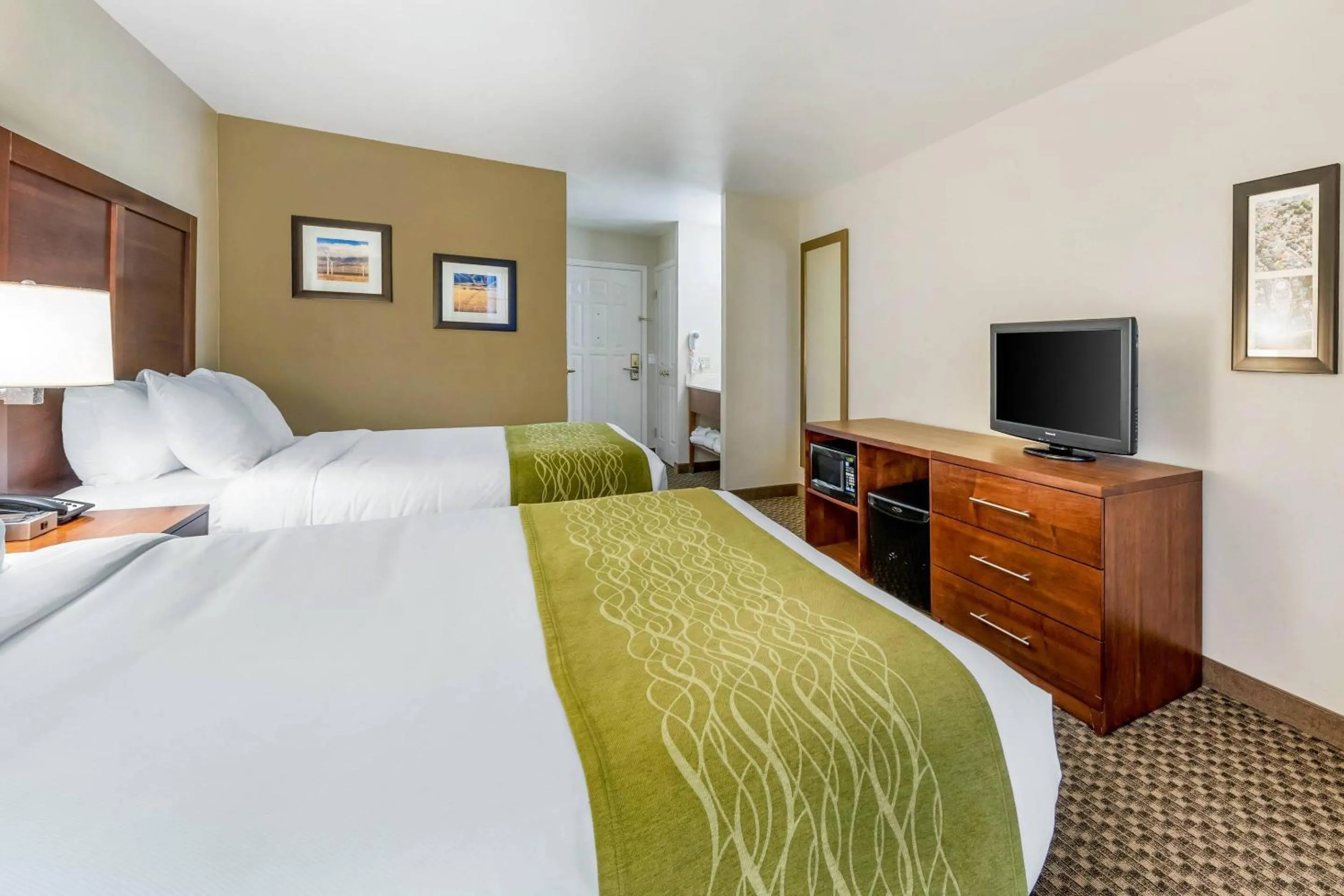 Bedroom, Bed in Comfort Inn & Suites Lancaster Antelope Valley