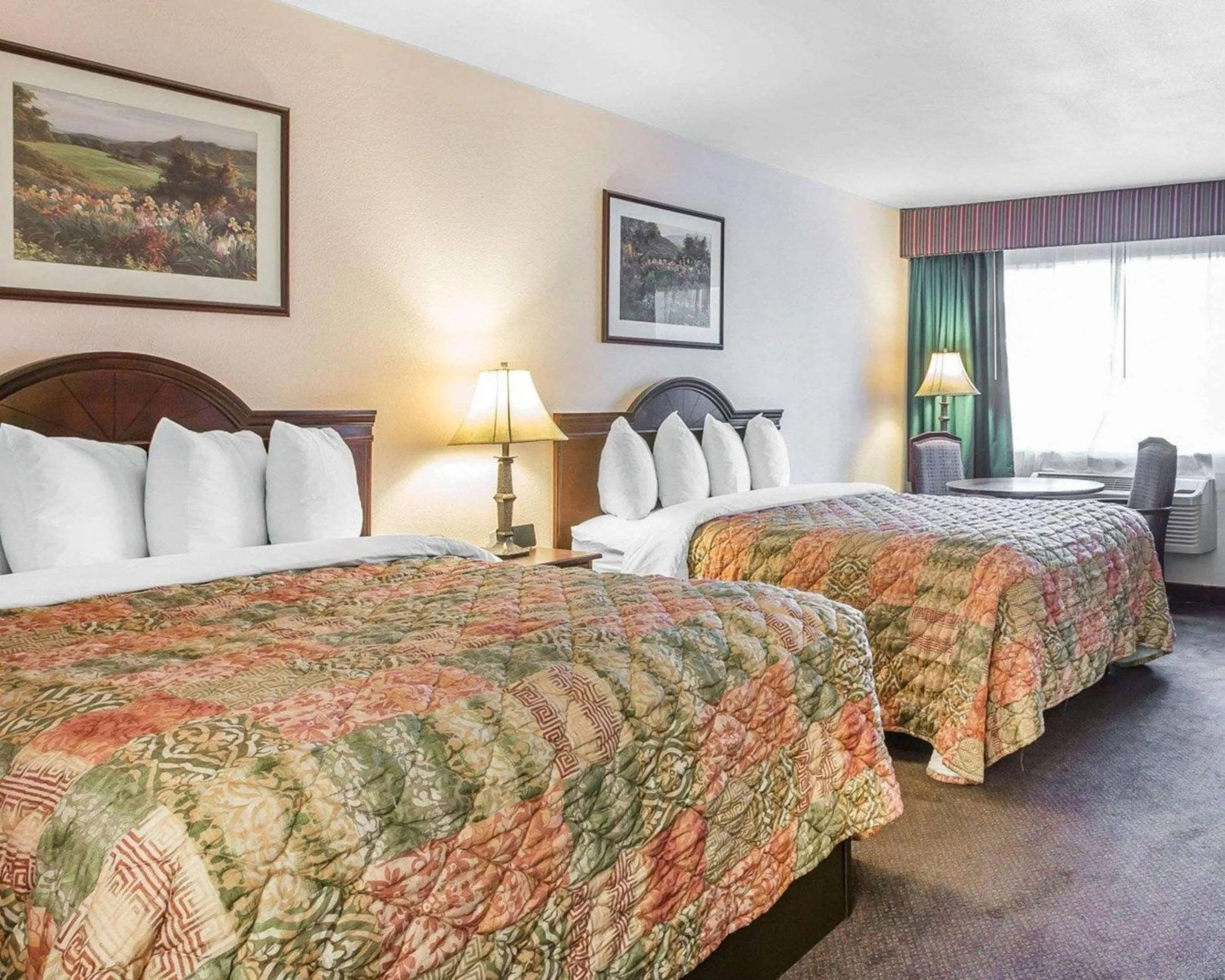 Bedroom, Bed in Quality Inn & Suites Cameron Park Shingle Springs