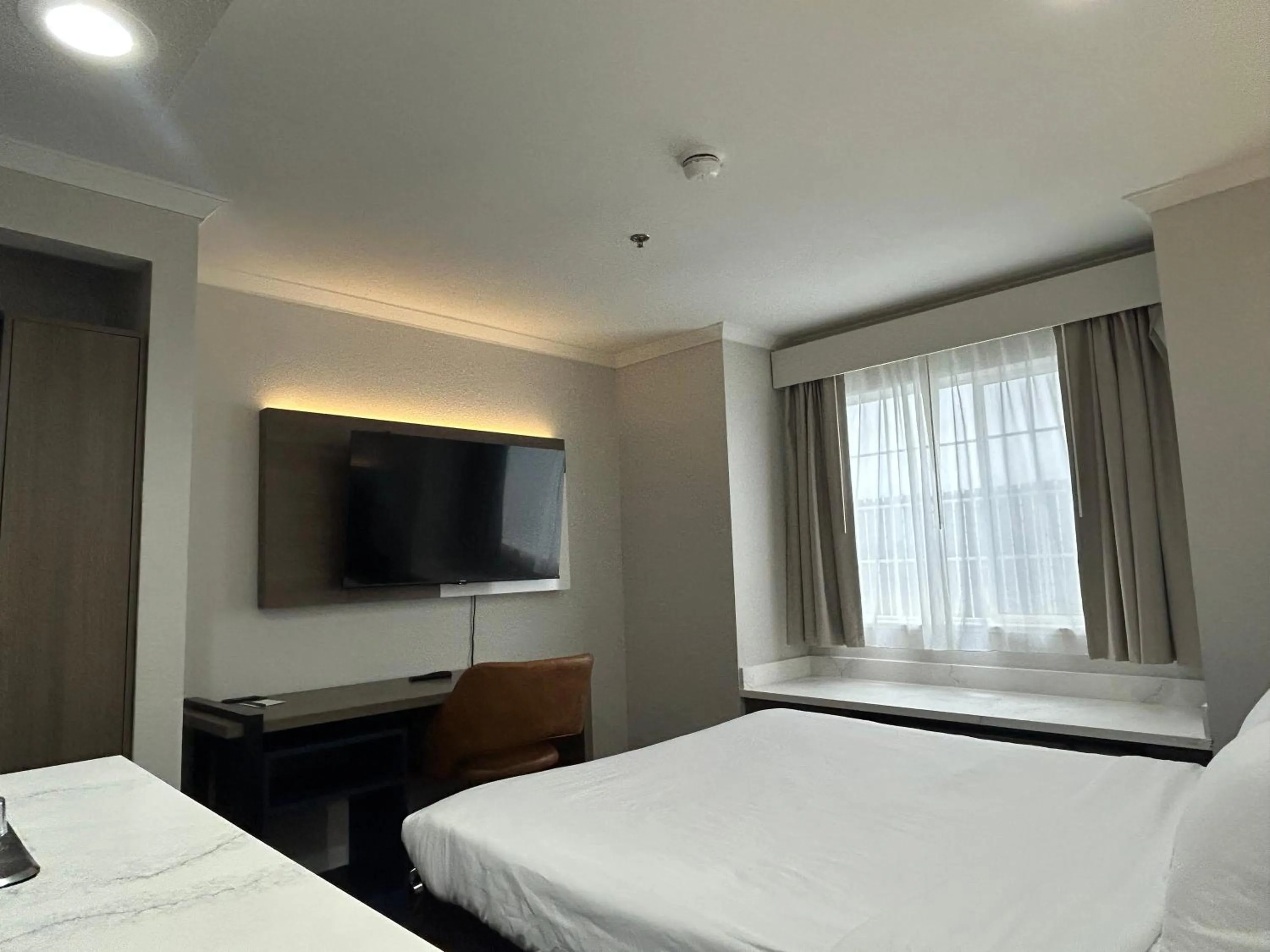 Bedroom, Bed in Quality Inn & Suites Santa Rosa South