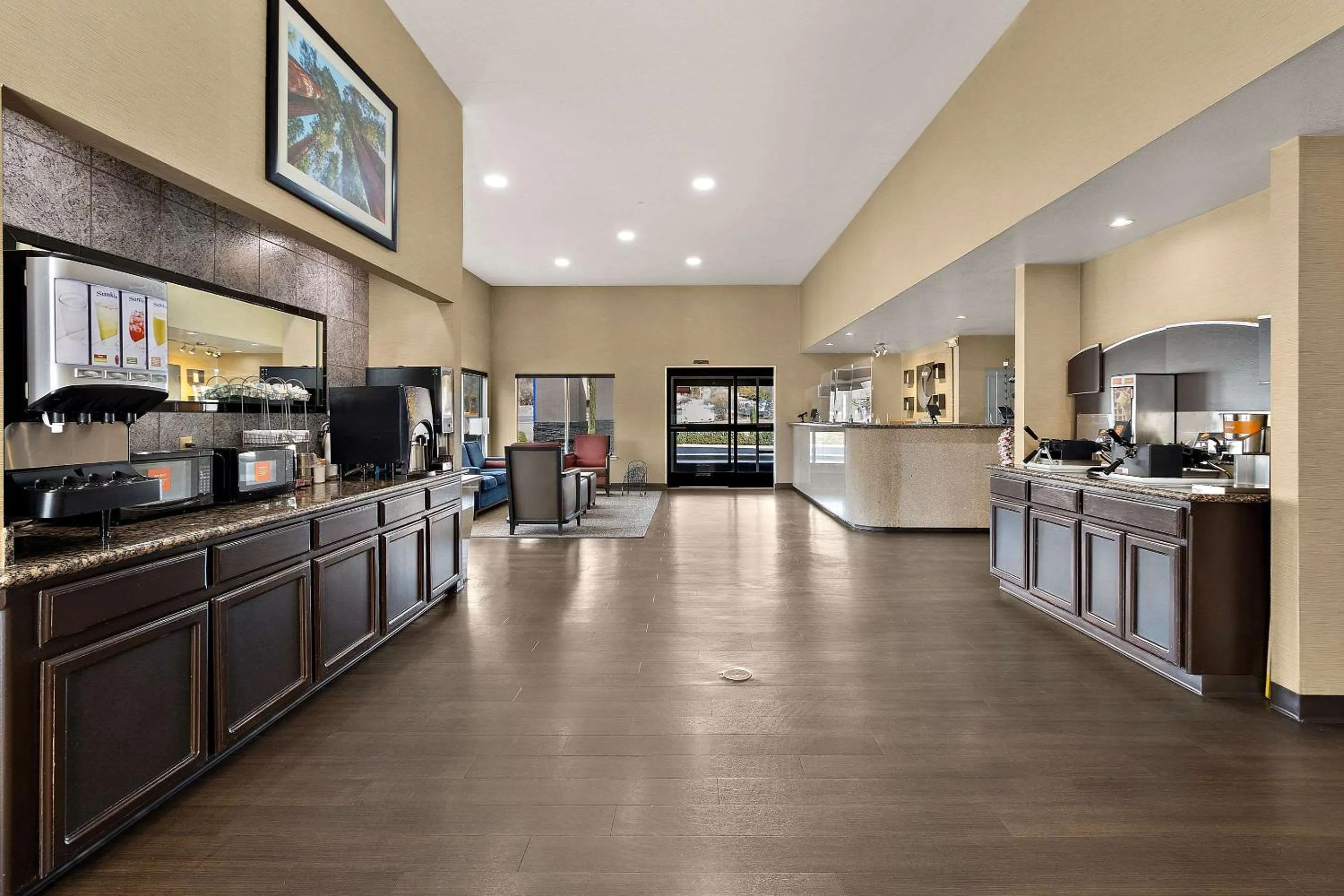 Coffee/tea facilities in Comfort Inn & Suites Sequoia Kings Canyon