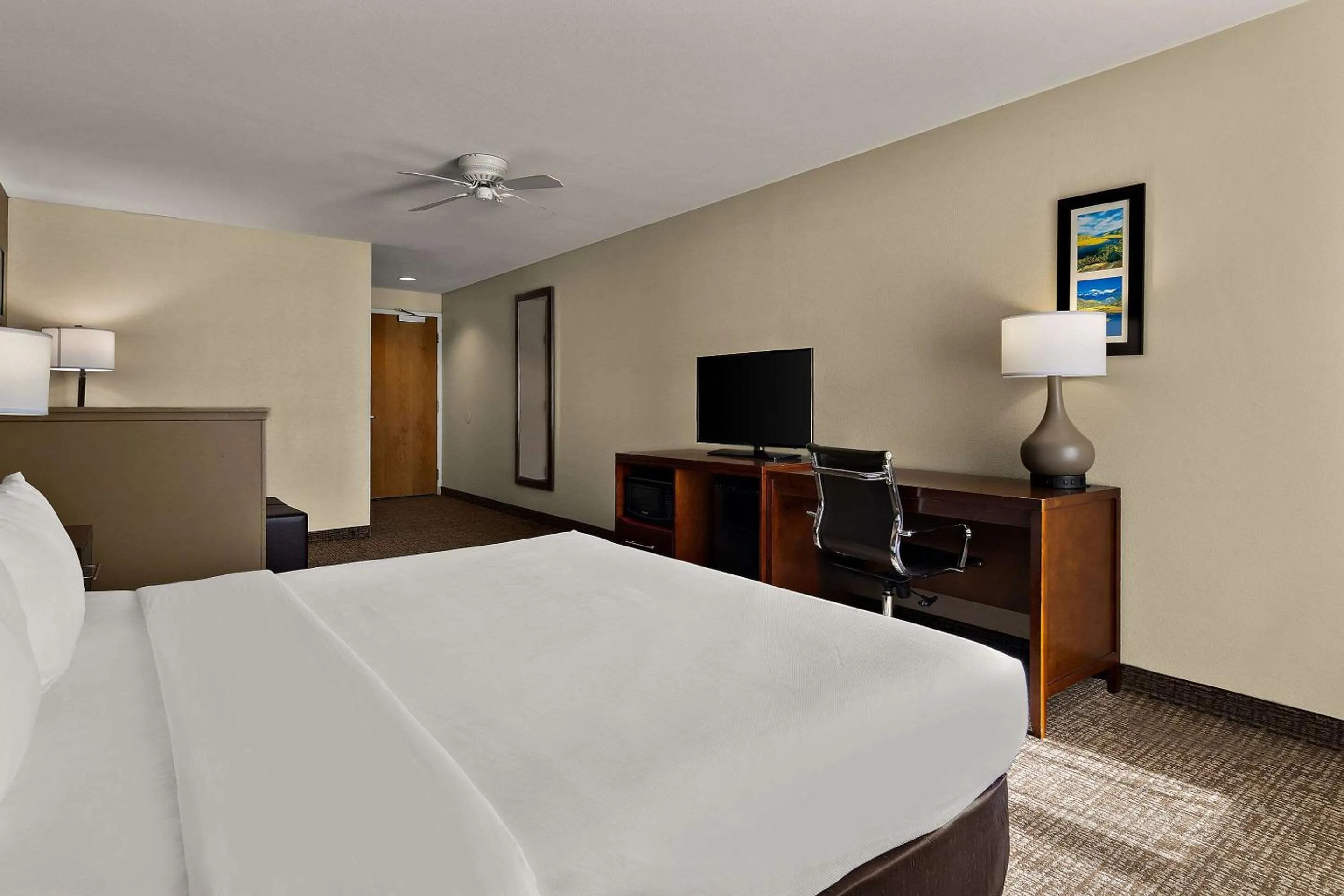 Bedroom, Bed in Comfort Inn & Suites Sequoia Kings Canyon
