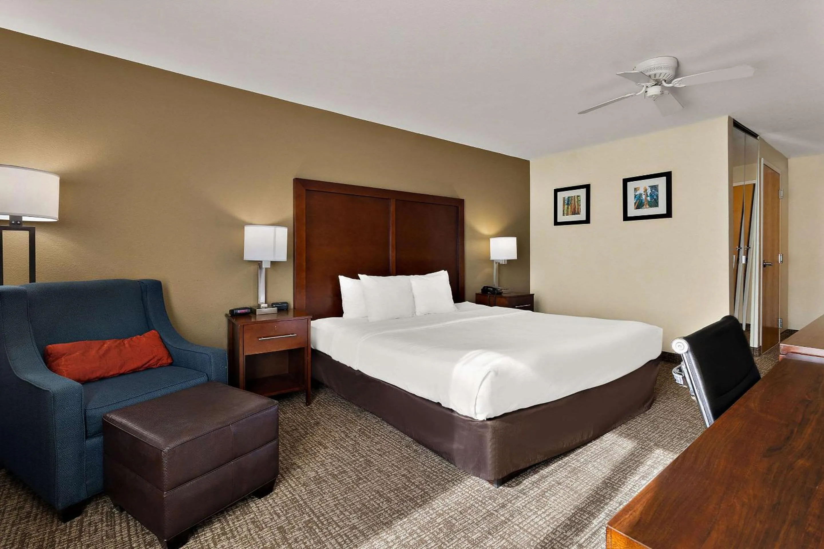 Bedroom, Bed in Comfort Inn & Suites Sequoia Kings Canyon