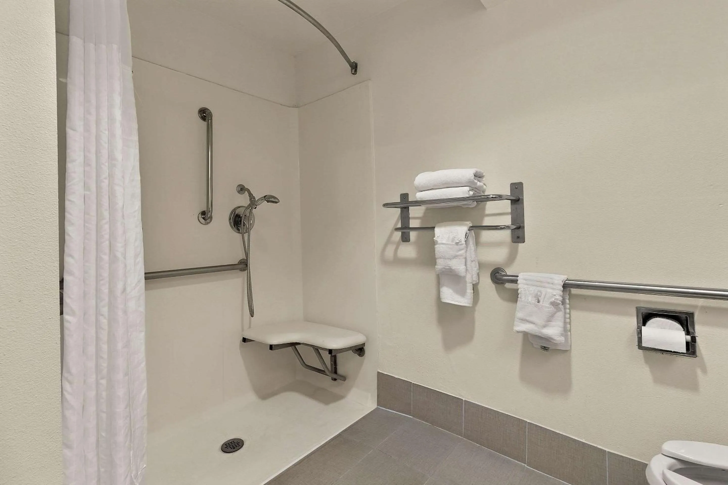 Bedroom in Comfort Inn & Suites Sequoia Kings Canyon