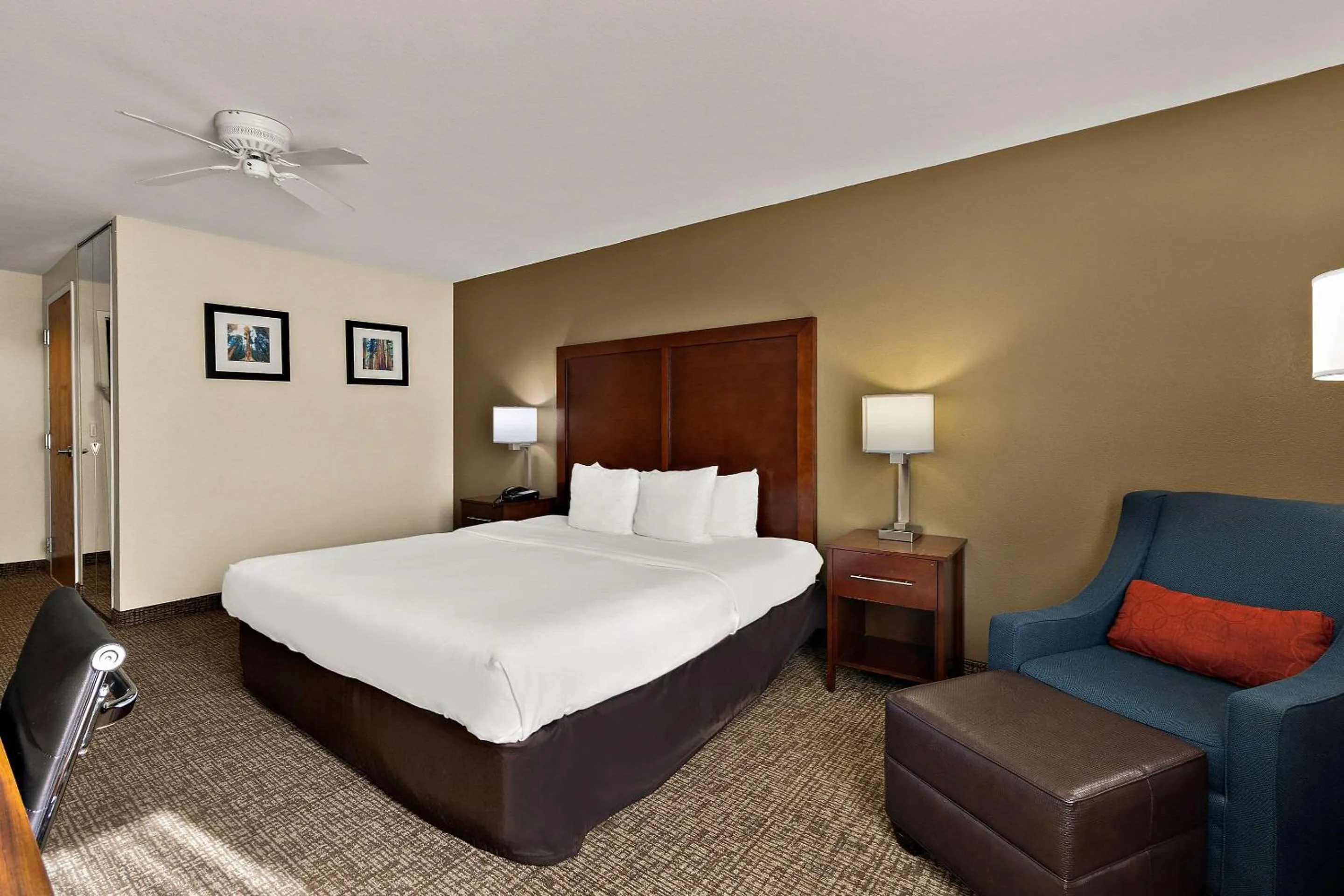 Bedroom, Bed in Comfort Inn & Suites Sequoia Kings Canyon
