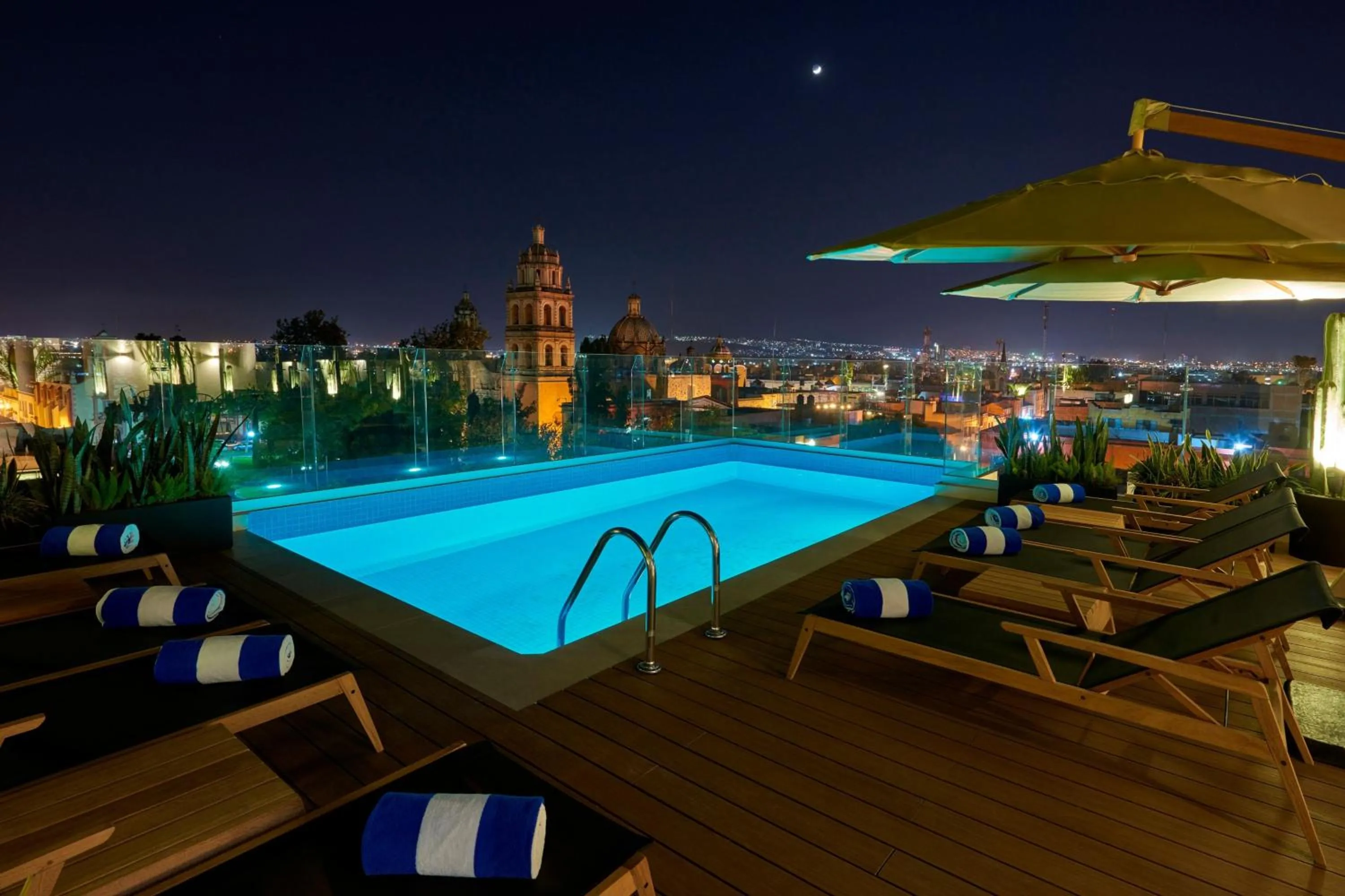 Swimming pool in City Centro by Marriott San Luis Potosi