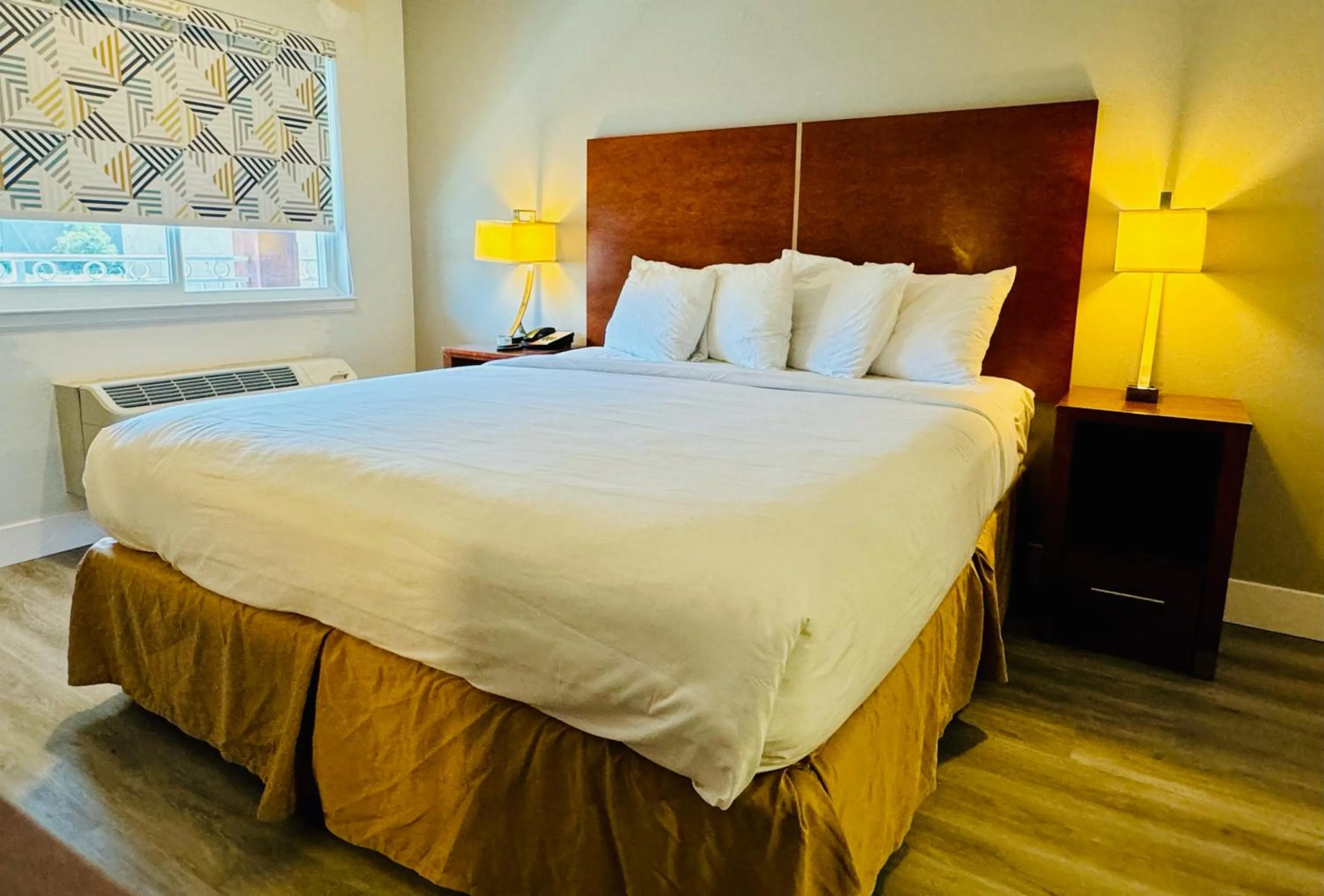 Bedroom, Bed in Motel 6 Martinez, CA