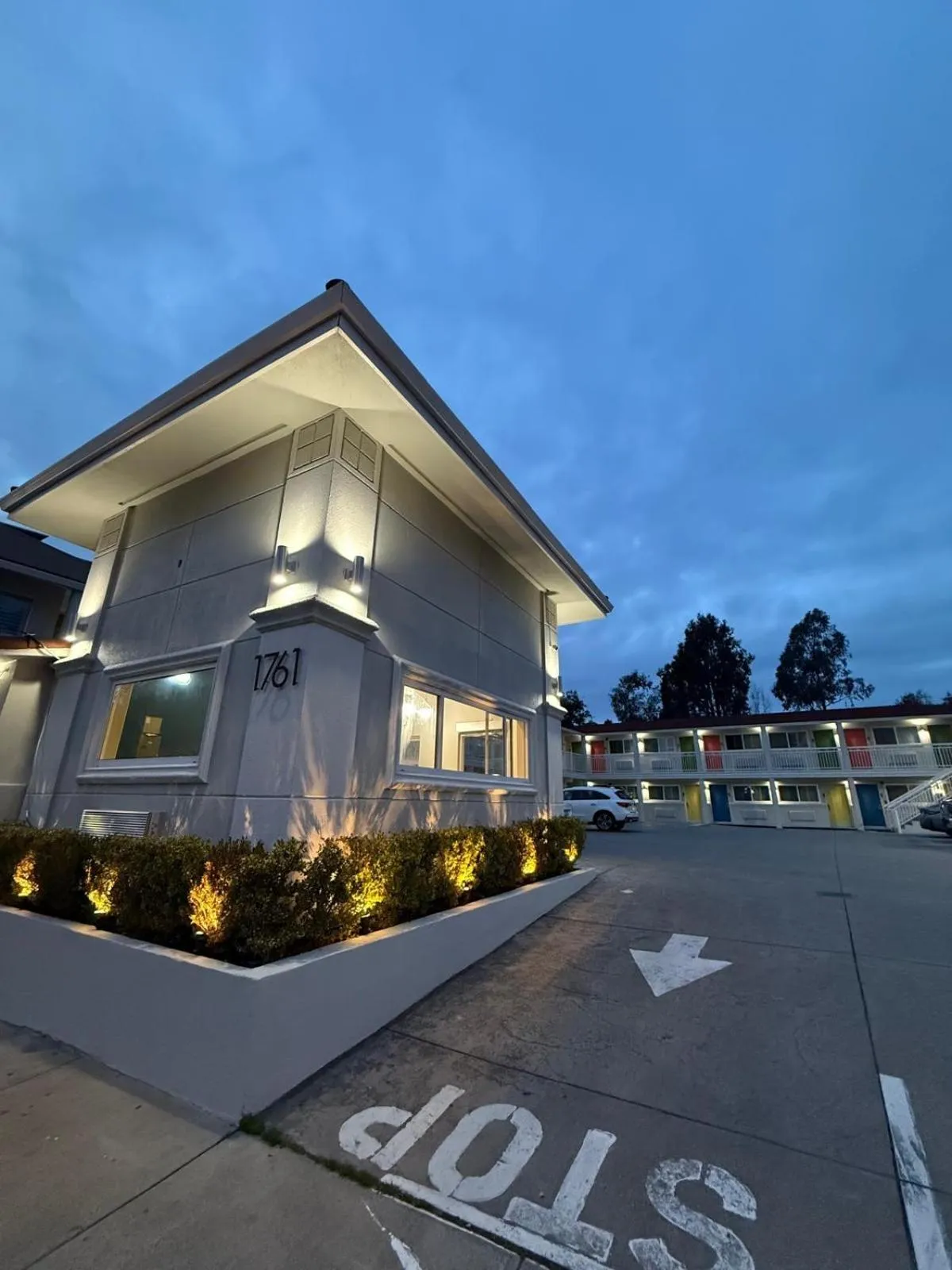 Property building in Signature Inn Berkeley