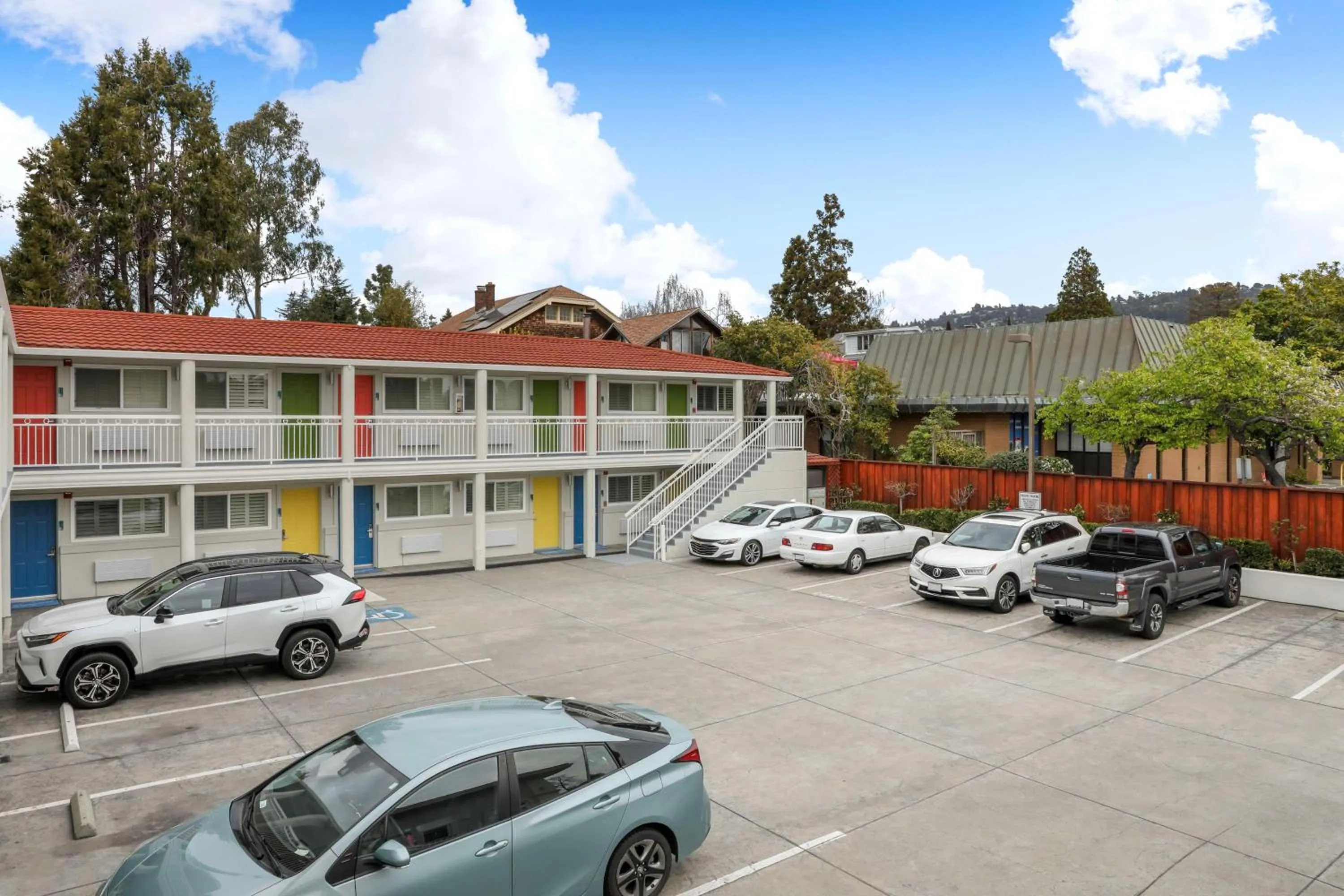 Property building in Signature Inn Berkeley