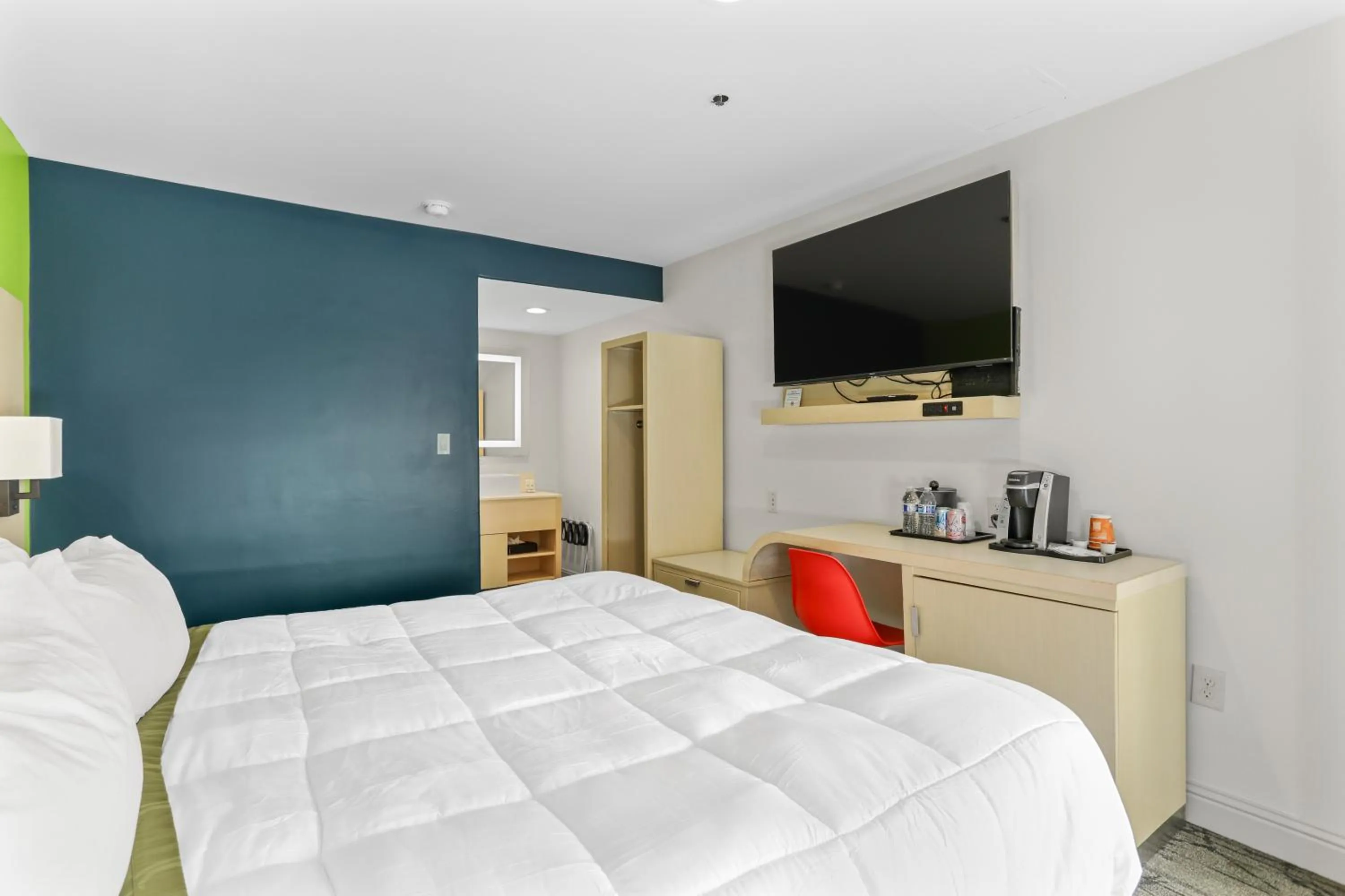 TV and multimedia in Signature Inn Berkeley