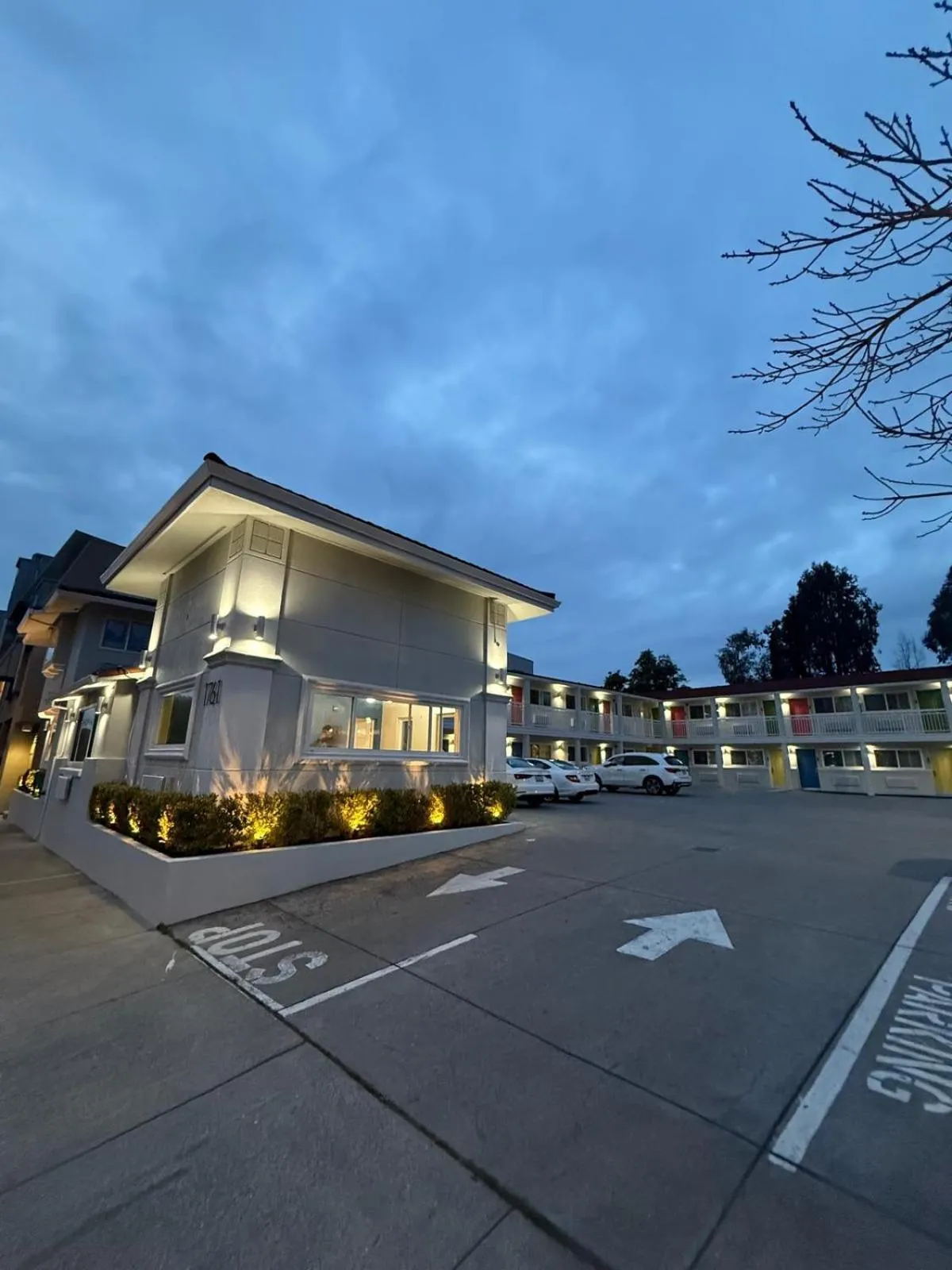 Property building in Signature Inn Berkeley