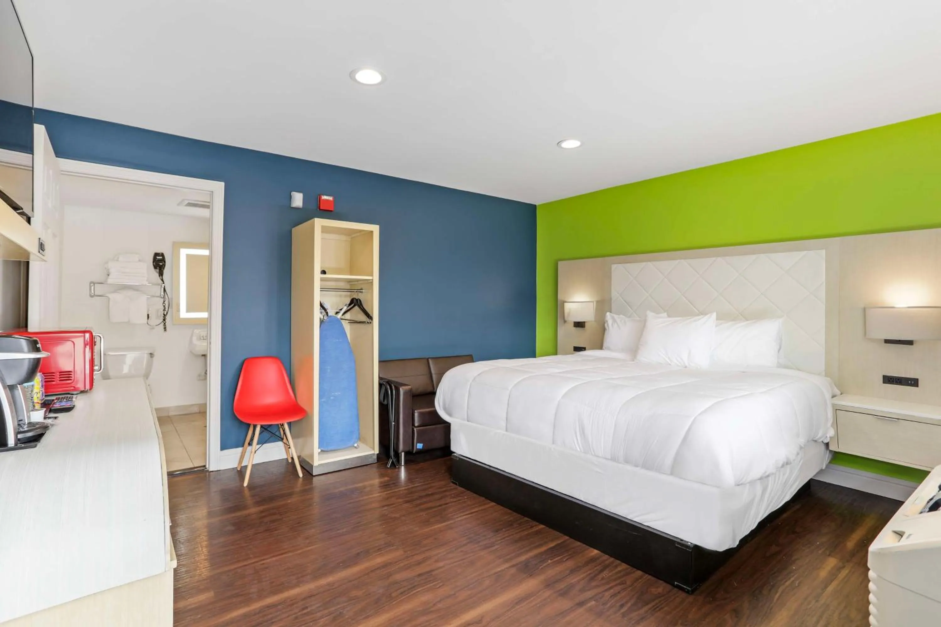 Bedroom in Signature Inn Berkeley