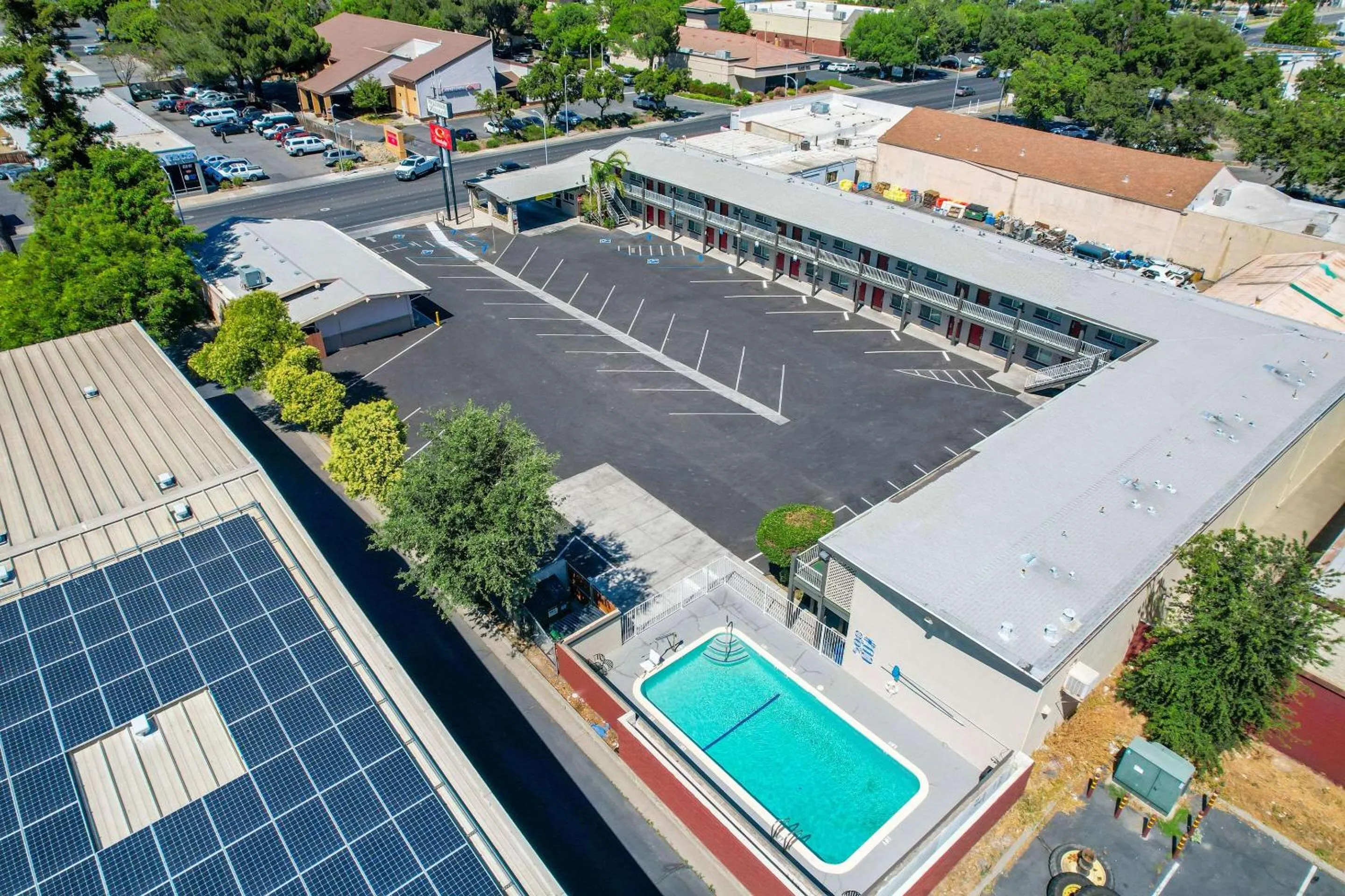 Property building in Econo Lodge Woodland near I-5