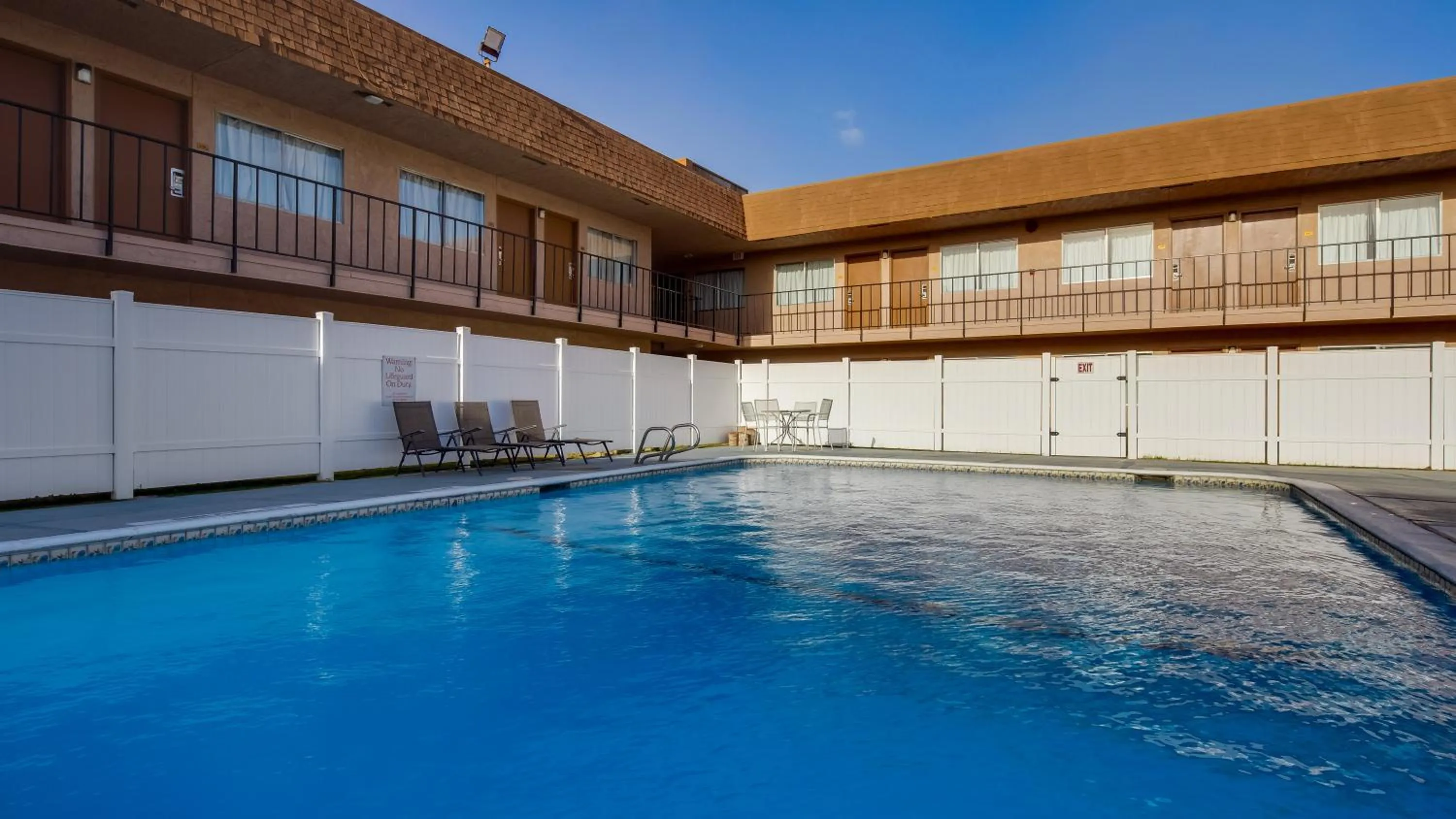 Swimming pool in SureStay Hotel by Best Western Buttonwillow