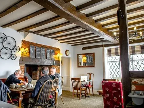 Dining area in The White Horse Inn