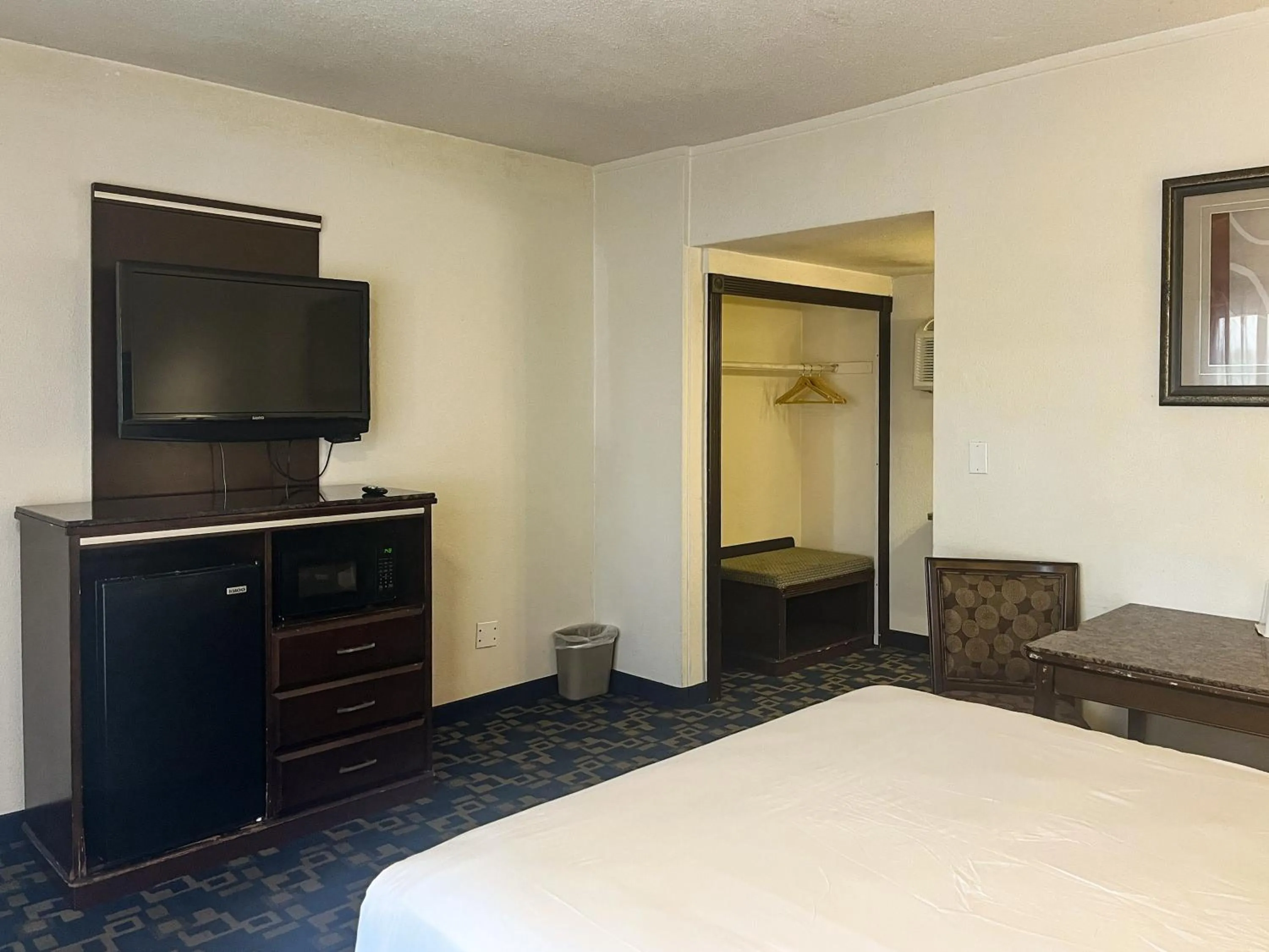 Photo of the whole room, Bed in Oceanside, CA – Marina / Camp Pendleton