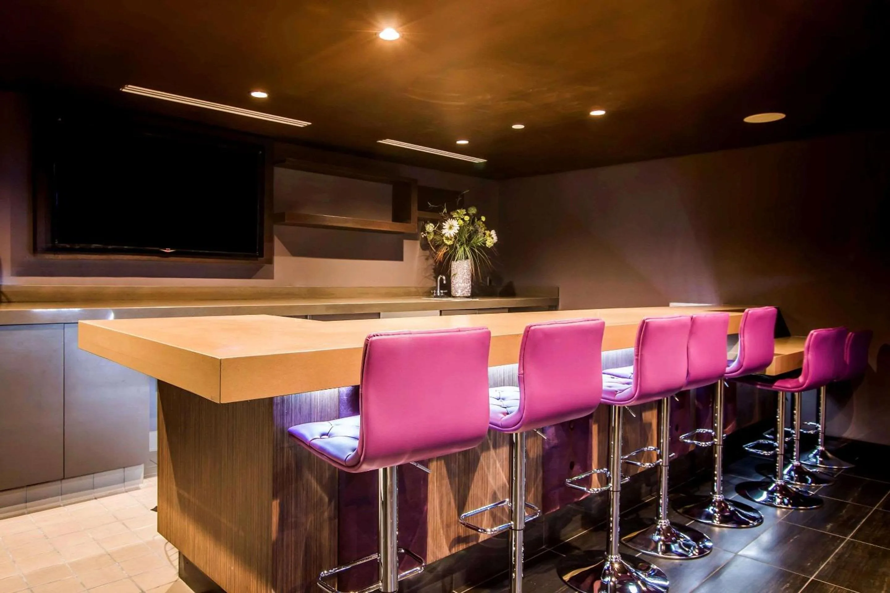 Breakfast in Tilt Hotel Universal-Hollywood, an Ascend Collection Hotel