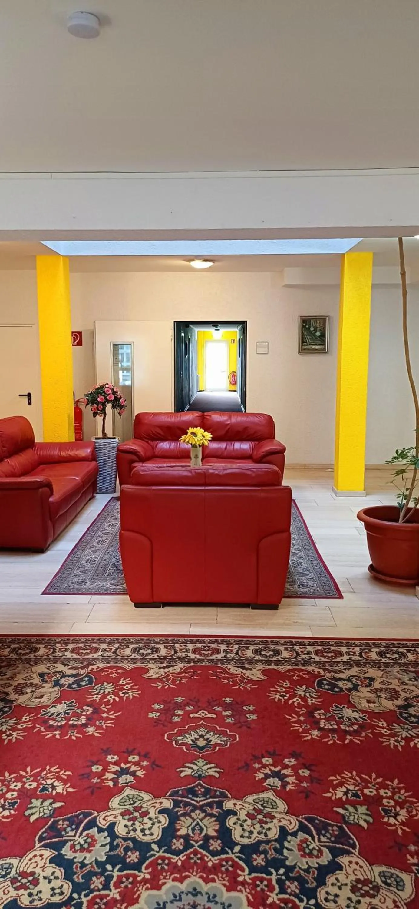 Lobby or reception in Hotel Arheilger Hof