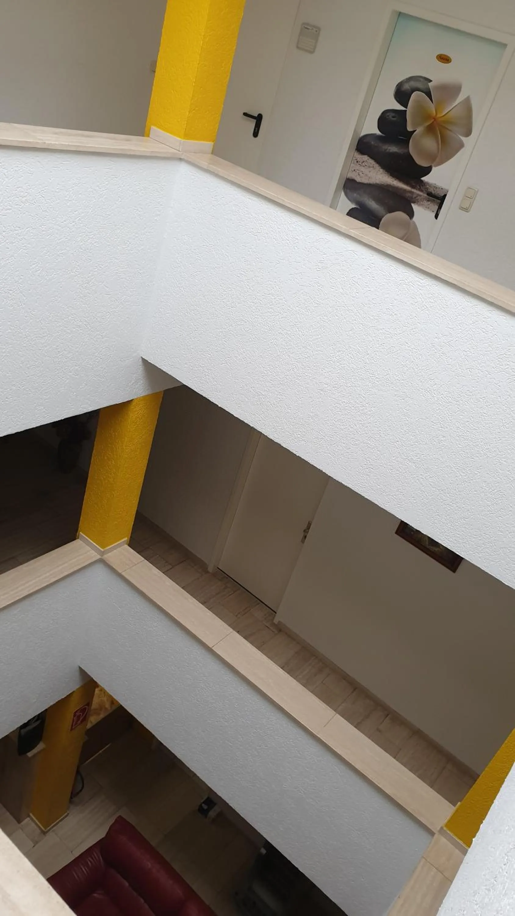 Patio, Bed in Hotel Arheilger Hof