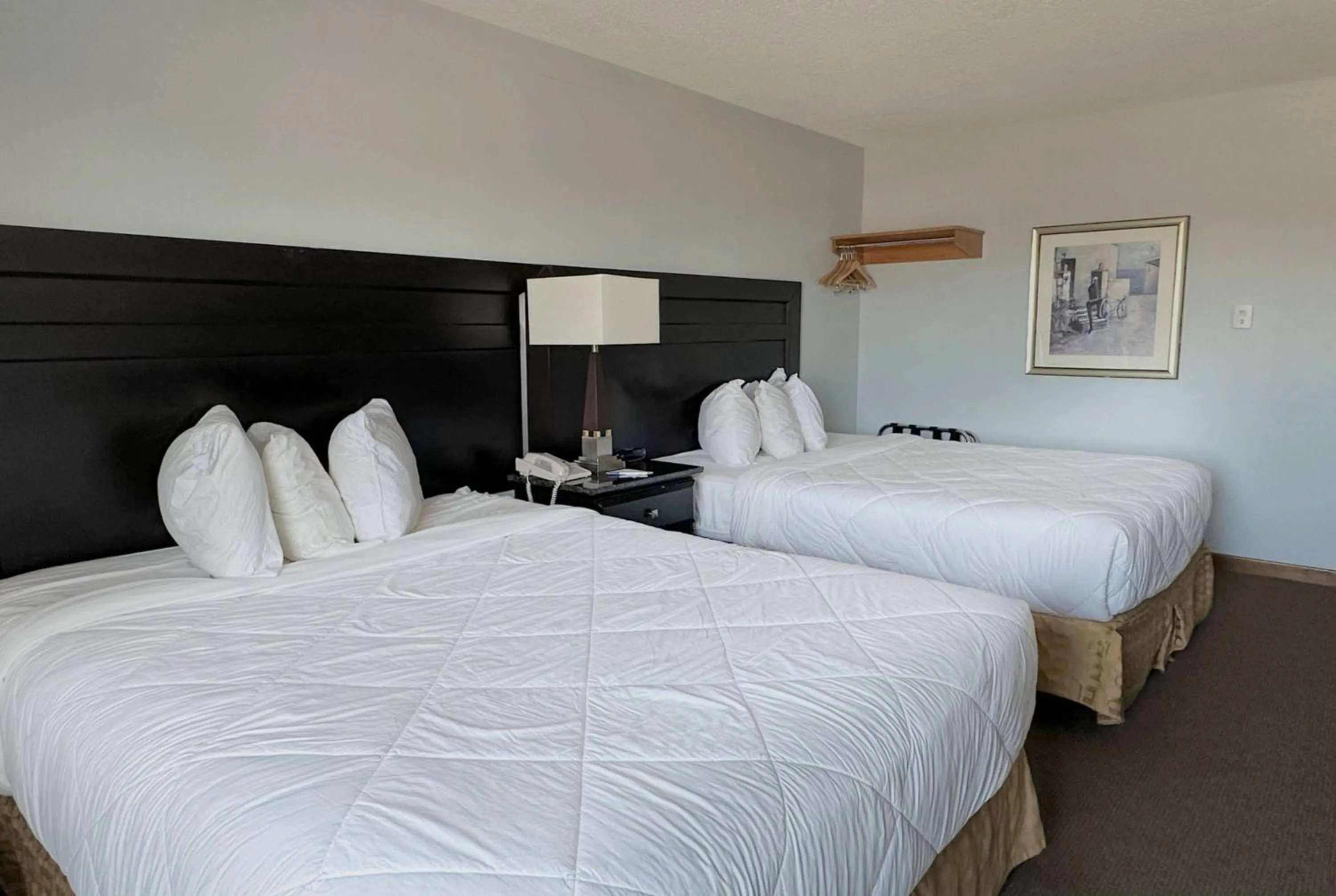 Photo of the whole room, Bed in Travelodge by Wyndham Welland