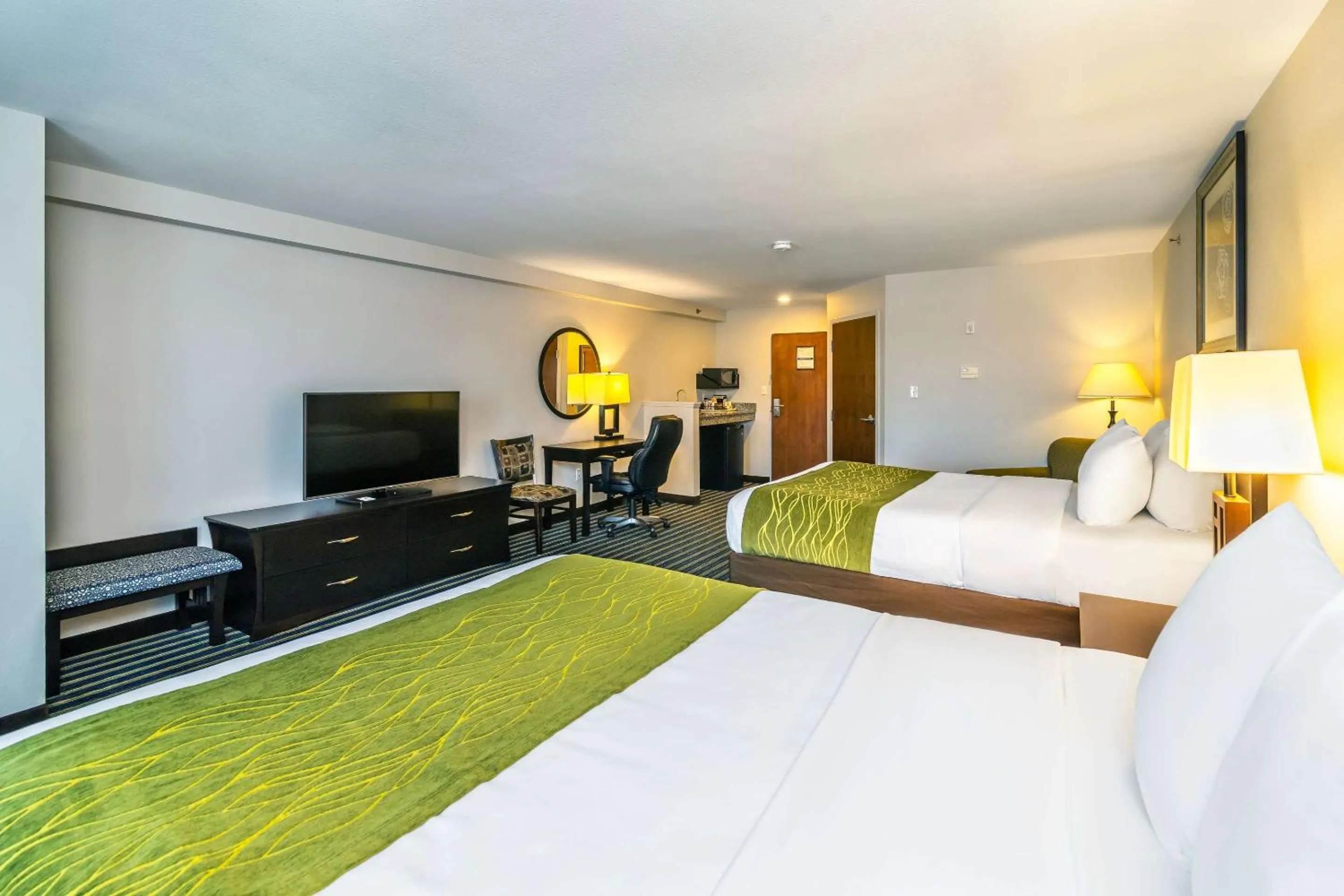 Bedroom, Bed in Comfort Inn & Suites