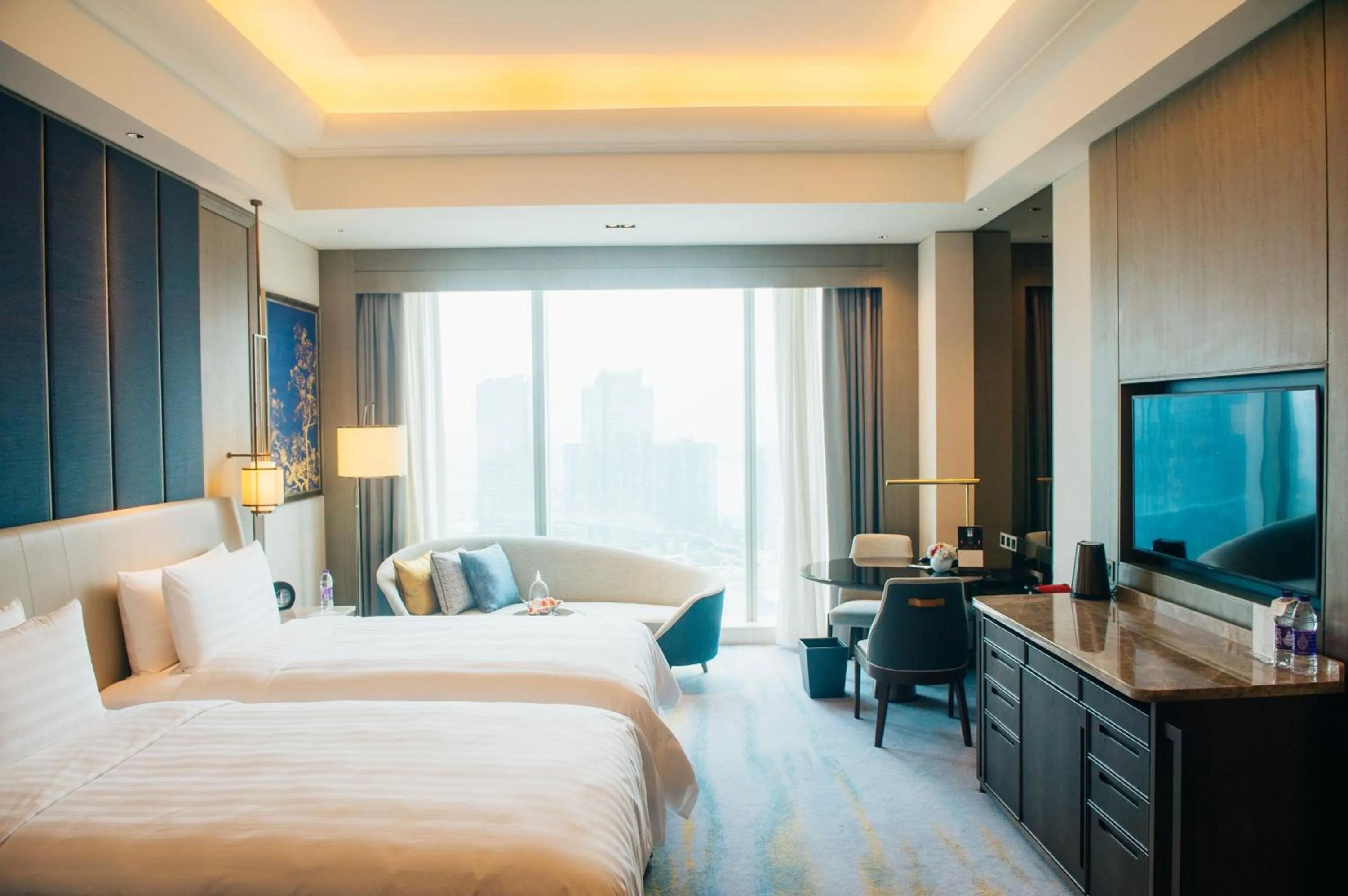 Bed in Shangri-La Yuanqu, Suzhou