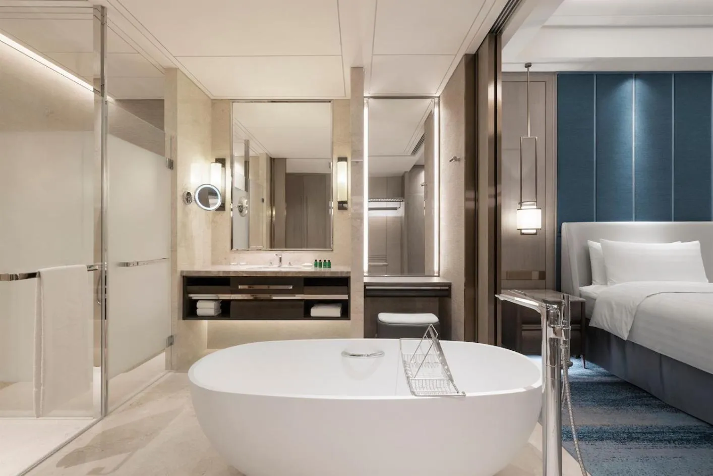 Bed in Shangri-La Yuanqu, Suzhou