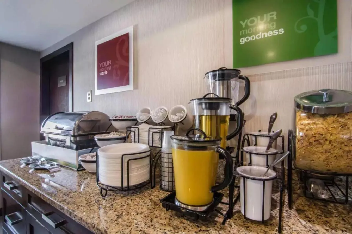 Breakfast in Comfort Inn & Suites South