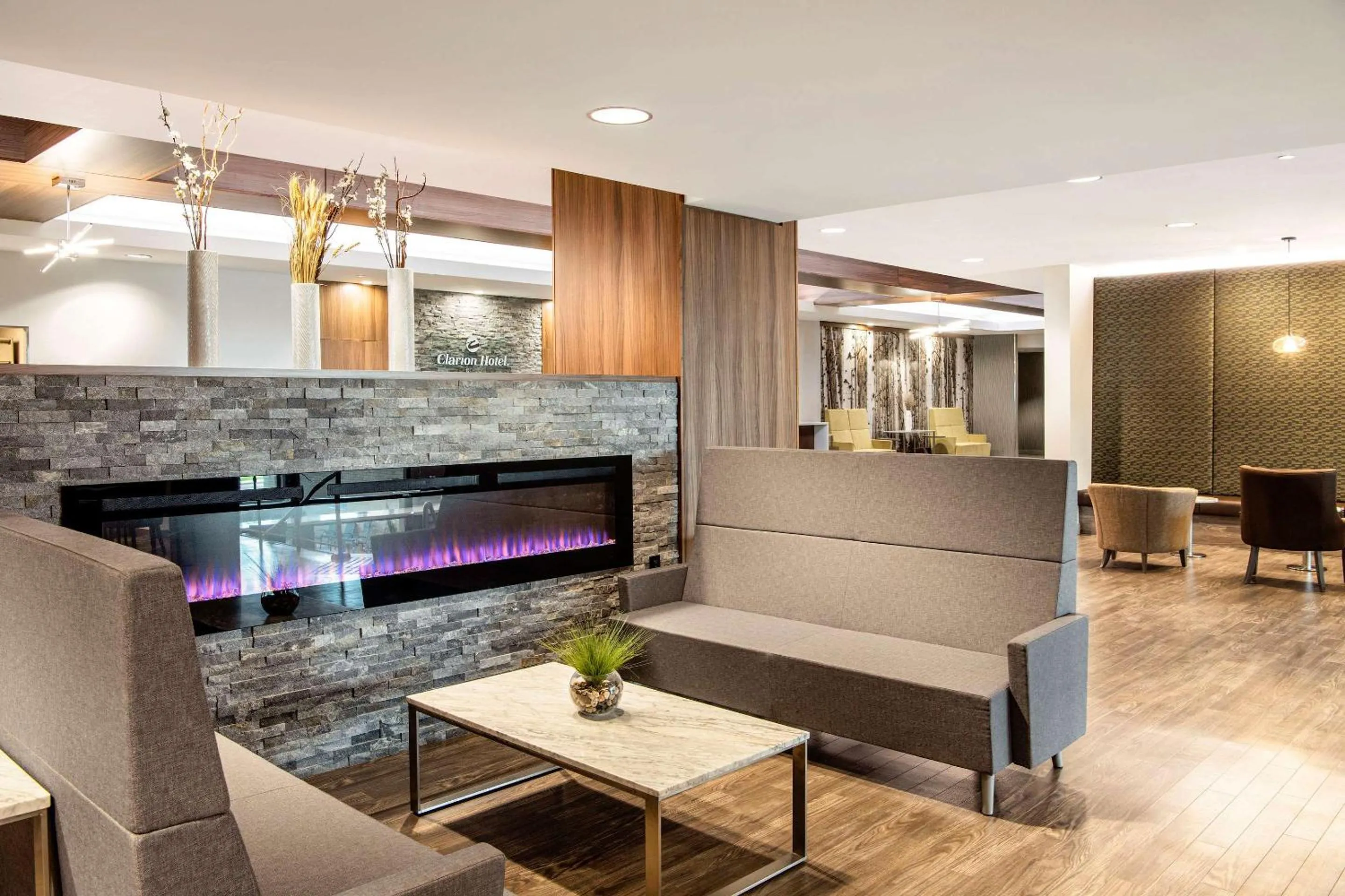 Lobby or reception, Lobby/Reception in Clarion Hotel & Suites