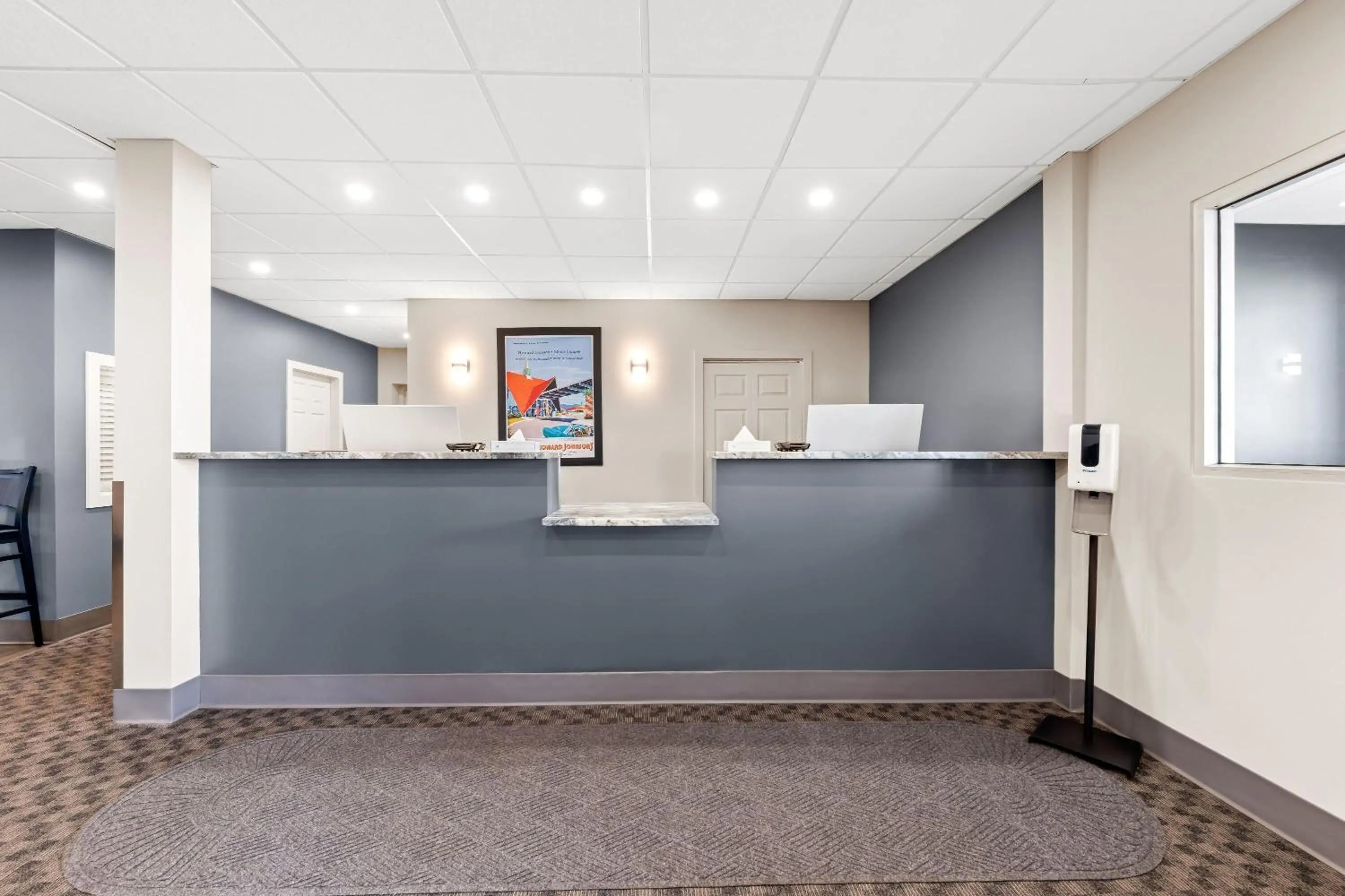 Lobby or reception in Howard Johnson by Wyndham Thunder Bay