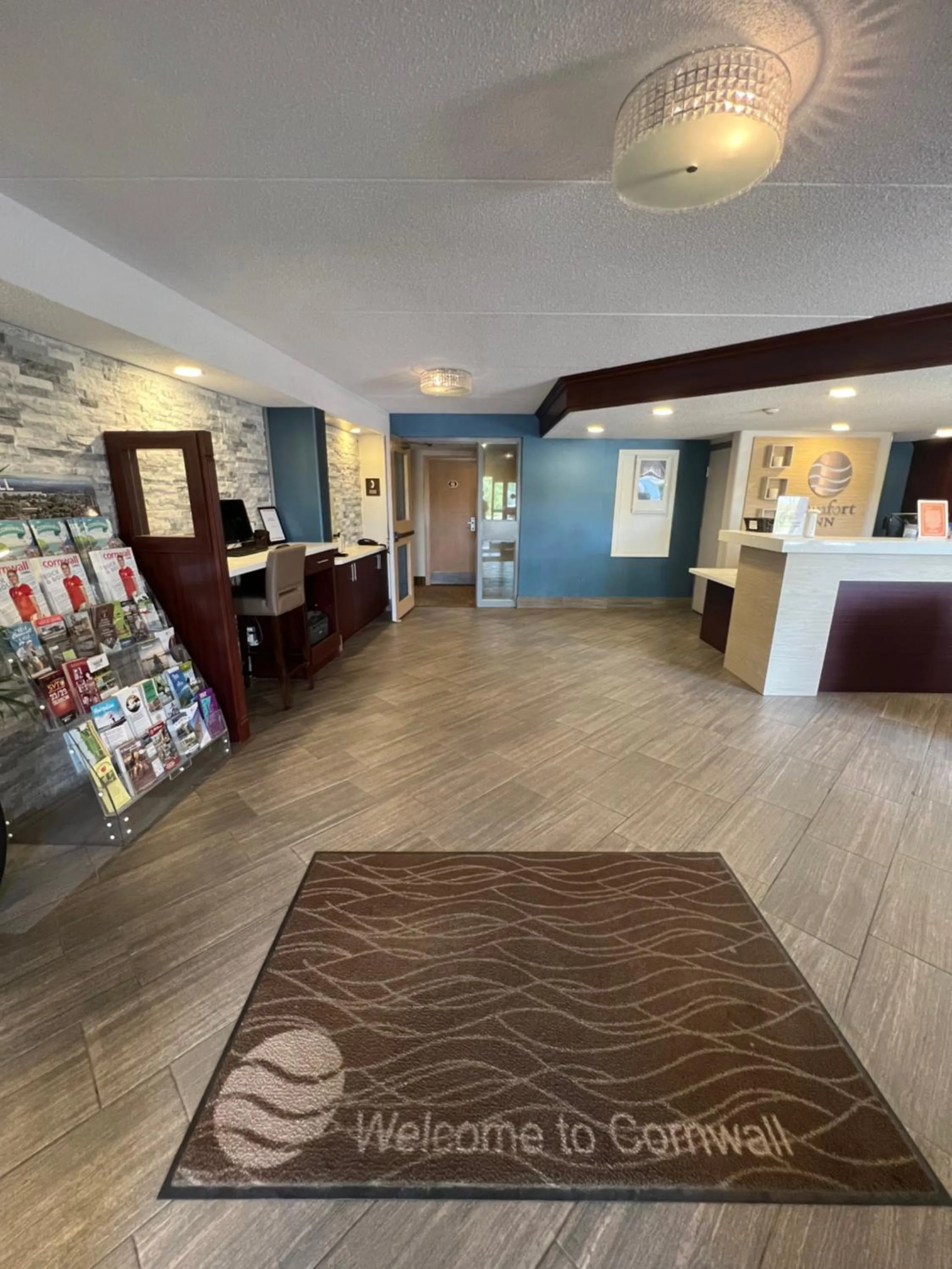 Lobby or reception, Bed in Comfort Inn