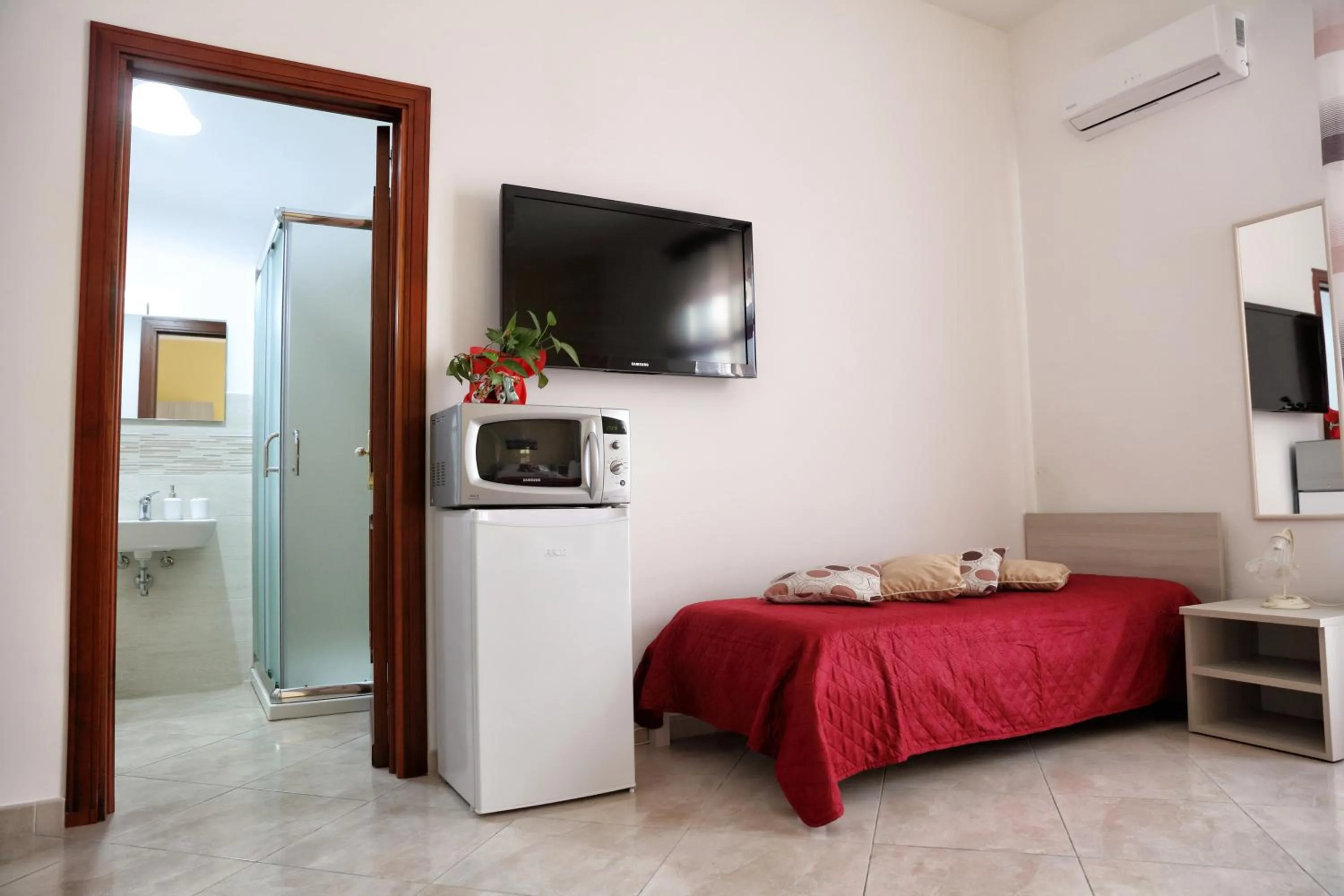 Photo of the whole room, Bed in B&B Milena