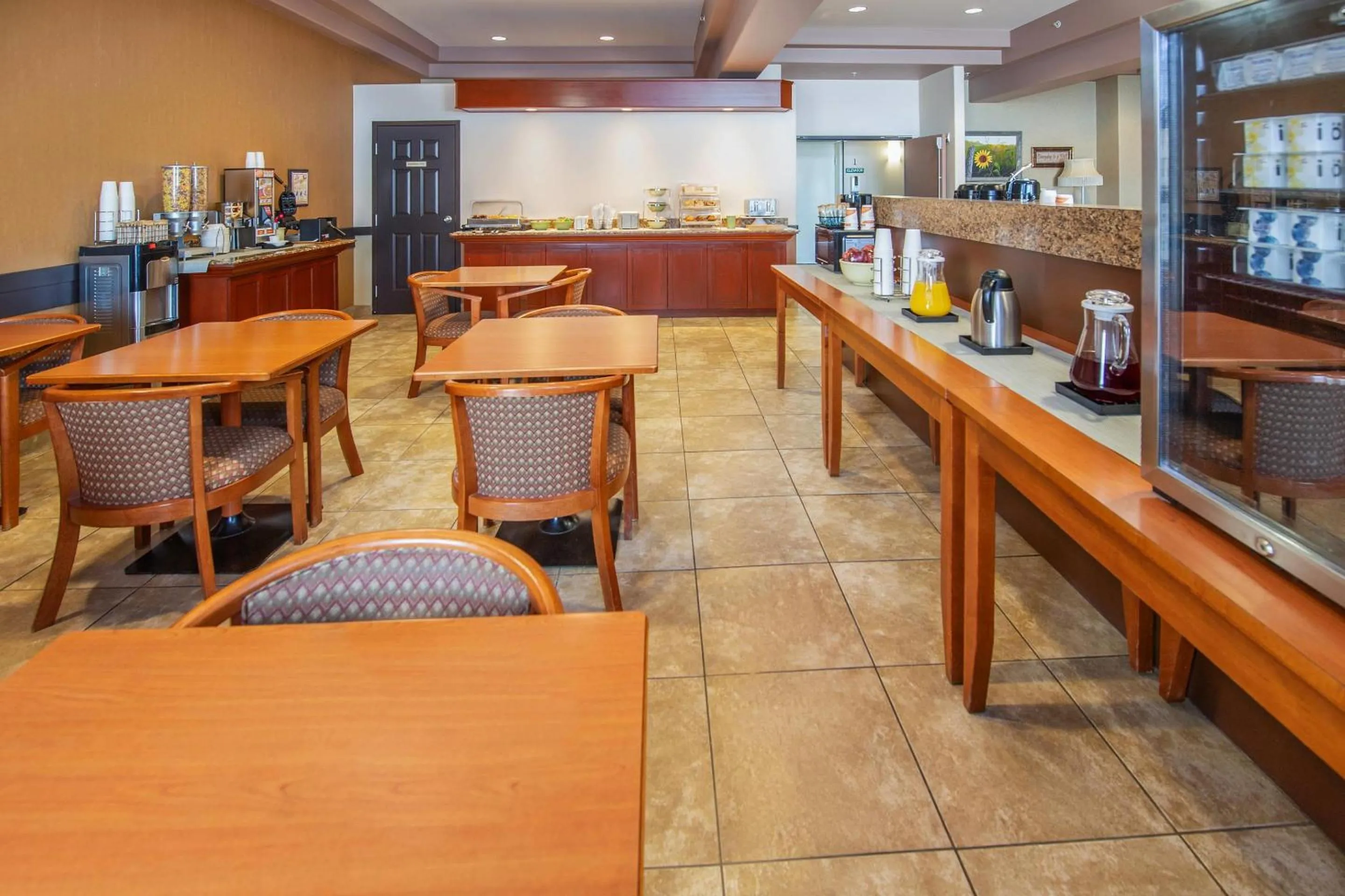 Breakfast in Quality Inn & Suites