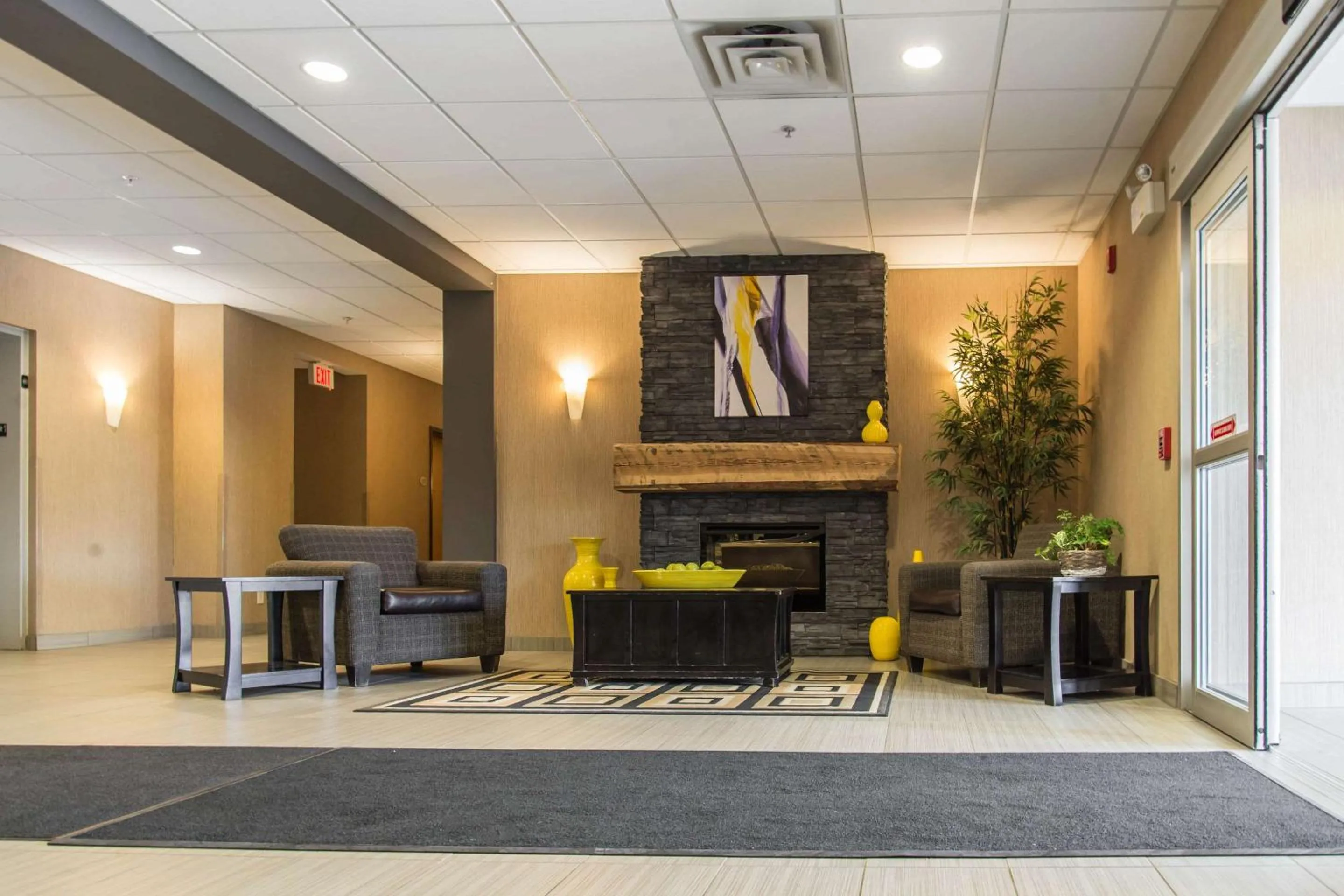 Lobby or reception in MainStay Suites Winnipeg