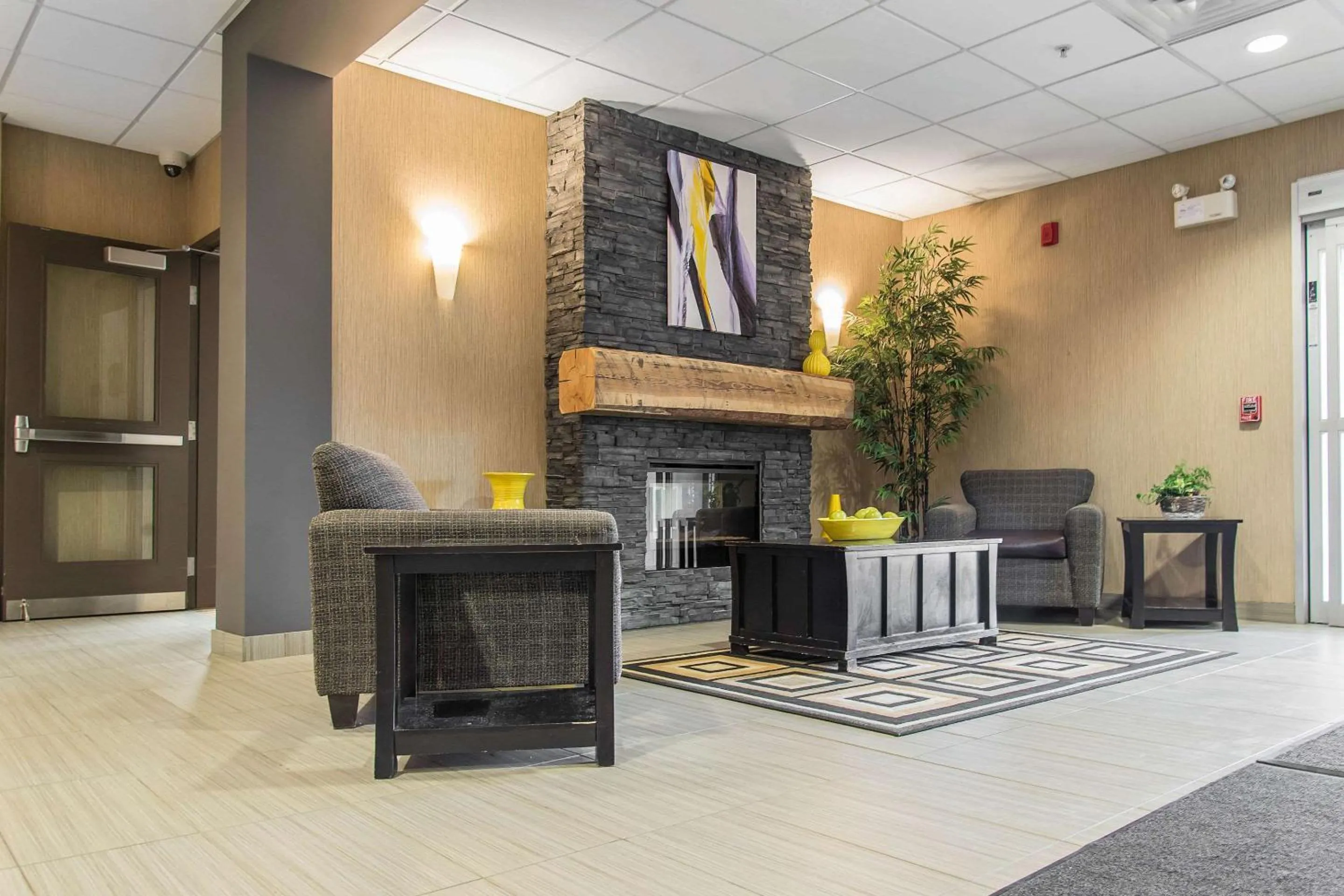 Lobby or reception in MainStay Suites Winnipeg