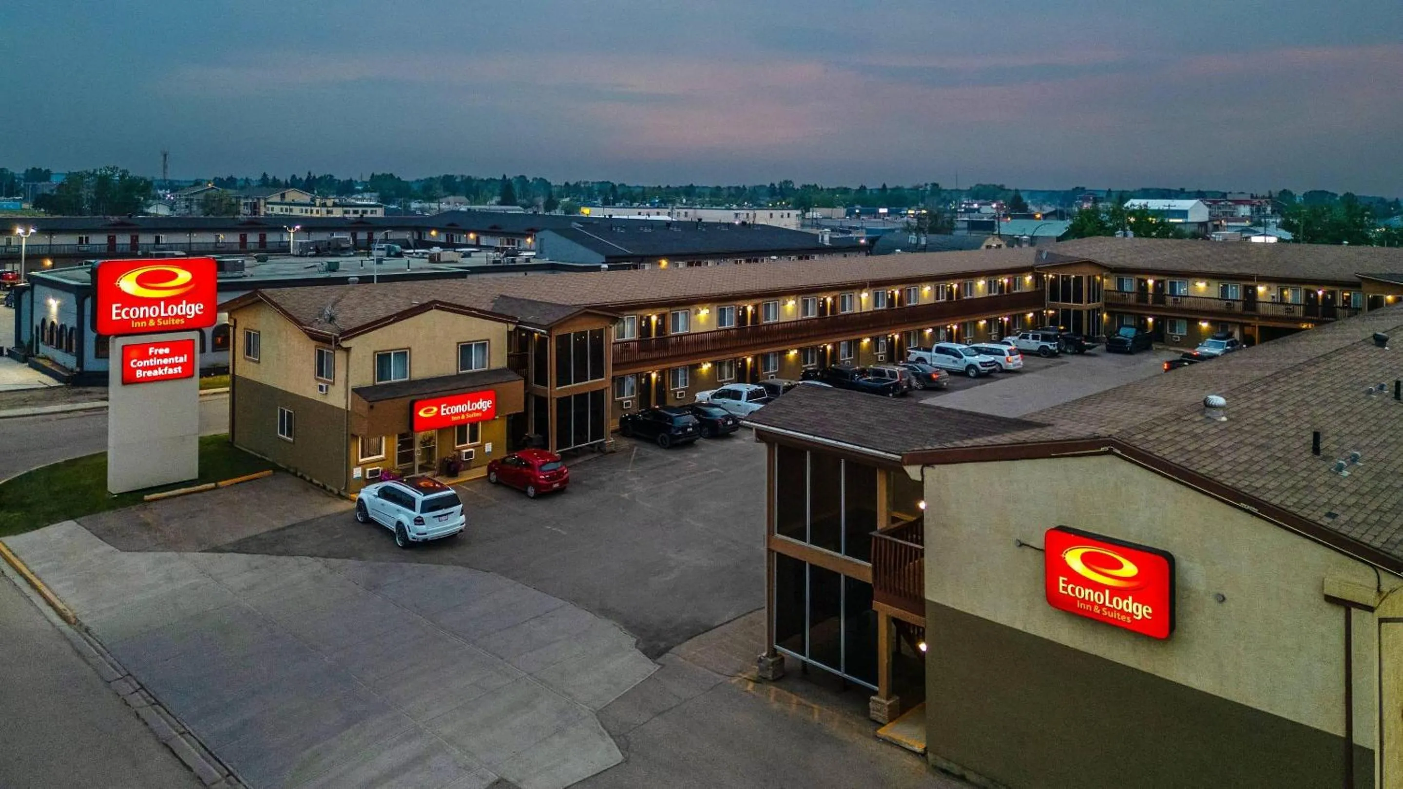 Property building in Econo Lodge Inn & Suites High Level