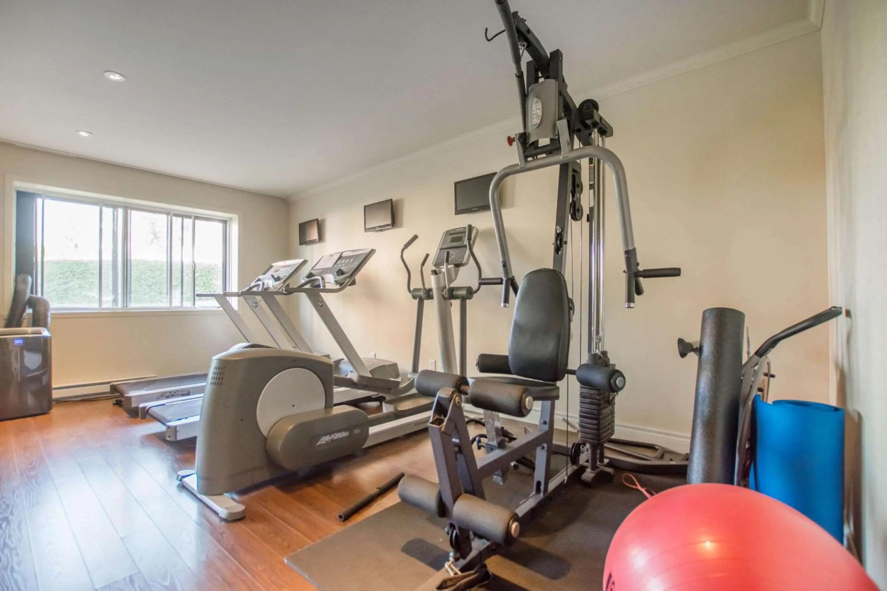 Fitness centre/facilities in St Christophe Hotel & Spa, an Ascend Collection Hotel