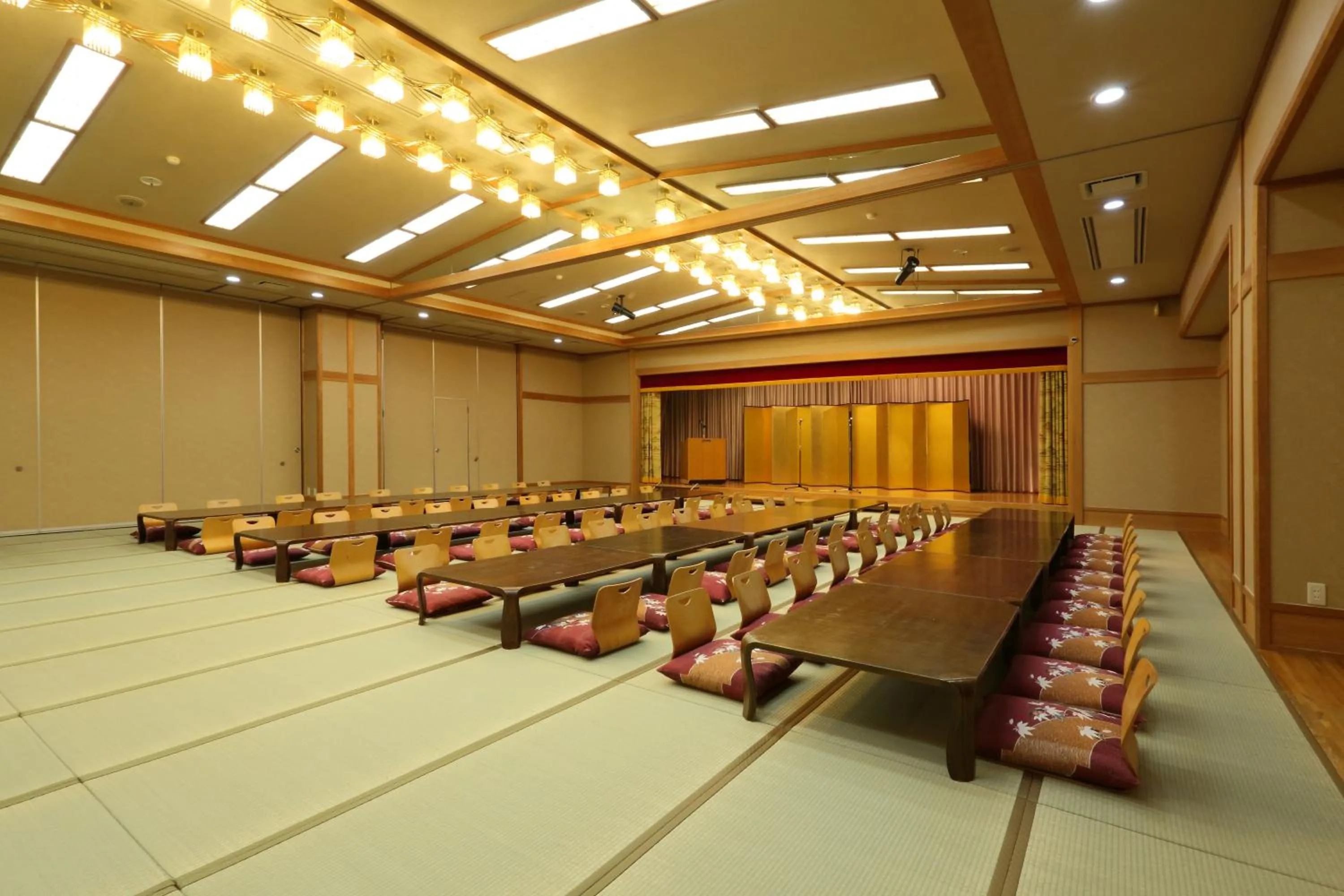 Business facilities in Kurobe Sunvalley Hotel
