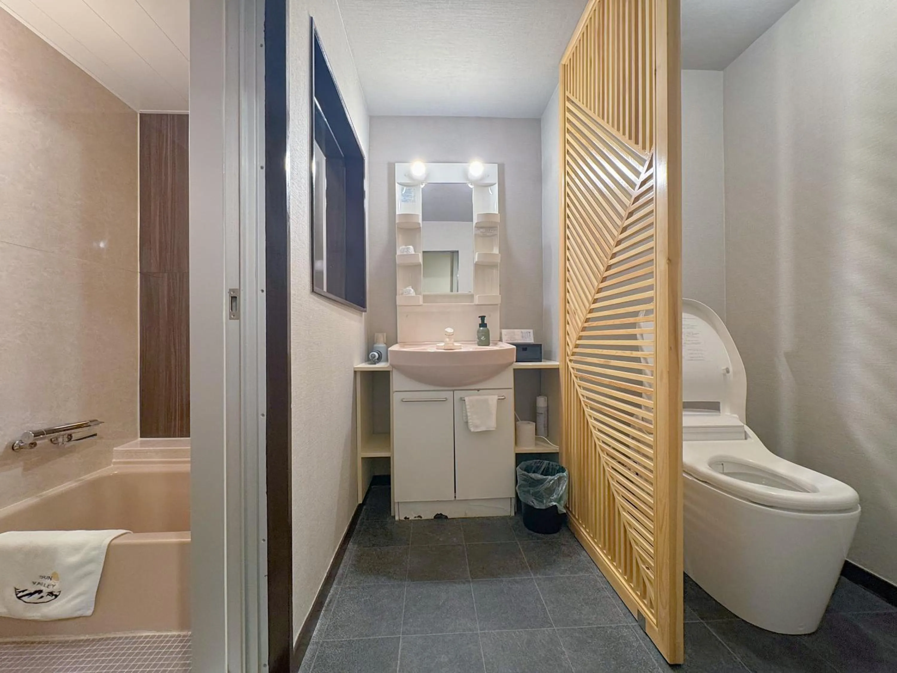 Shower in Kurobe Sunvalley Hotel