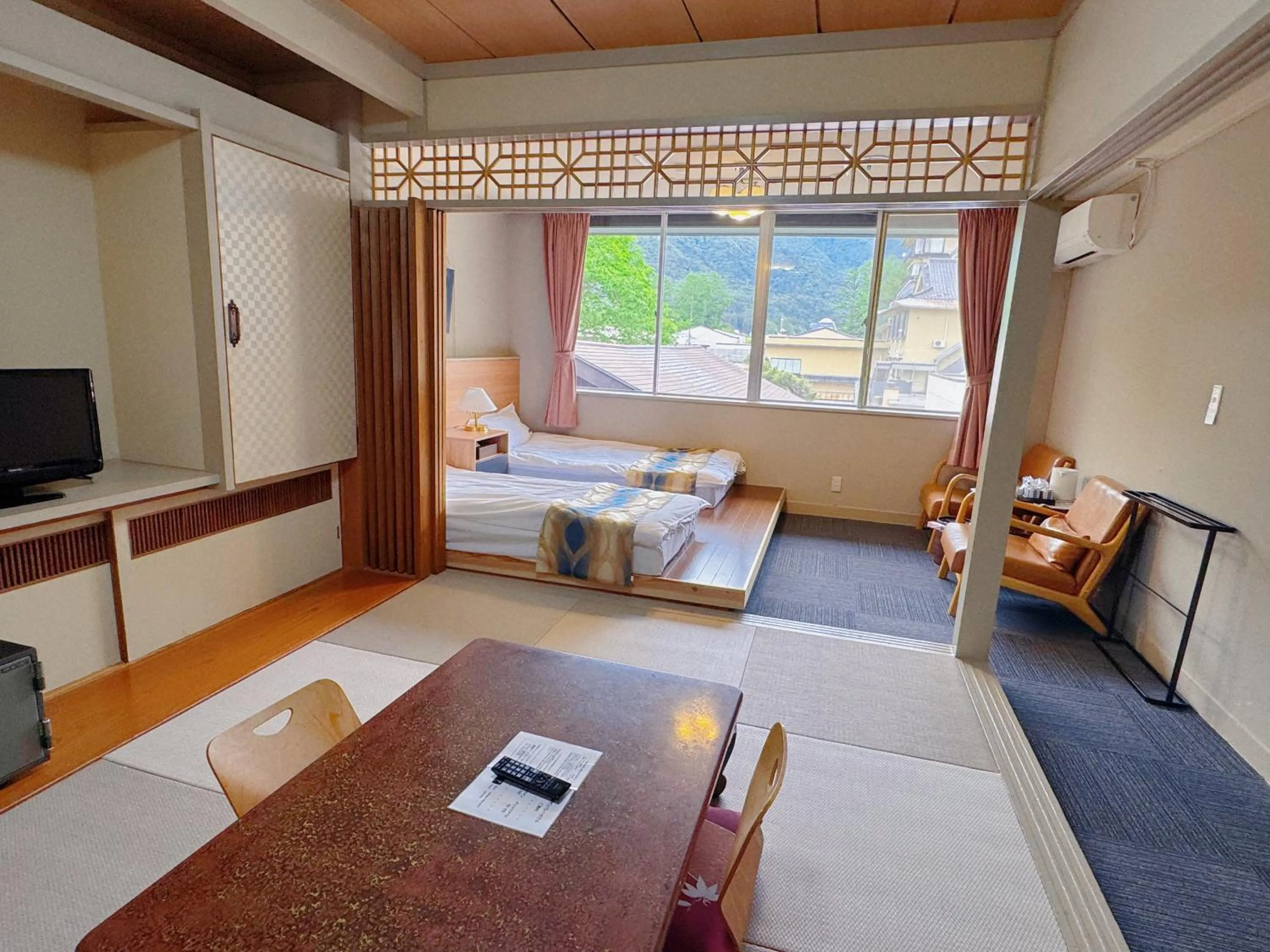 Photo of the whole room, Bed in Kurobe Sunvalley Hotel