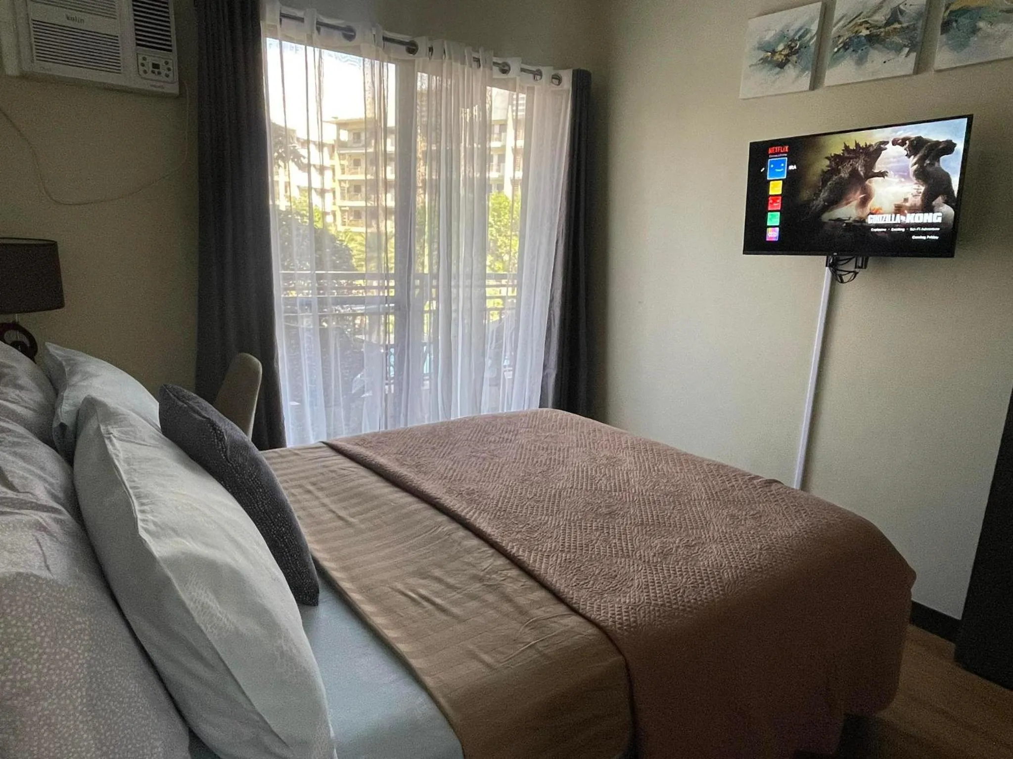 Bedroom, Bed in MaRoy Suites at Asteria Residences (Near NAIA with free Parking+Fiber Internet)