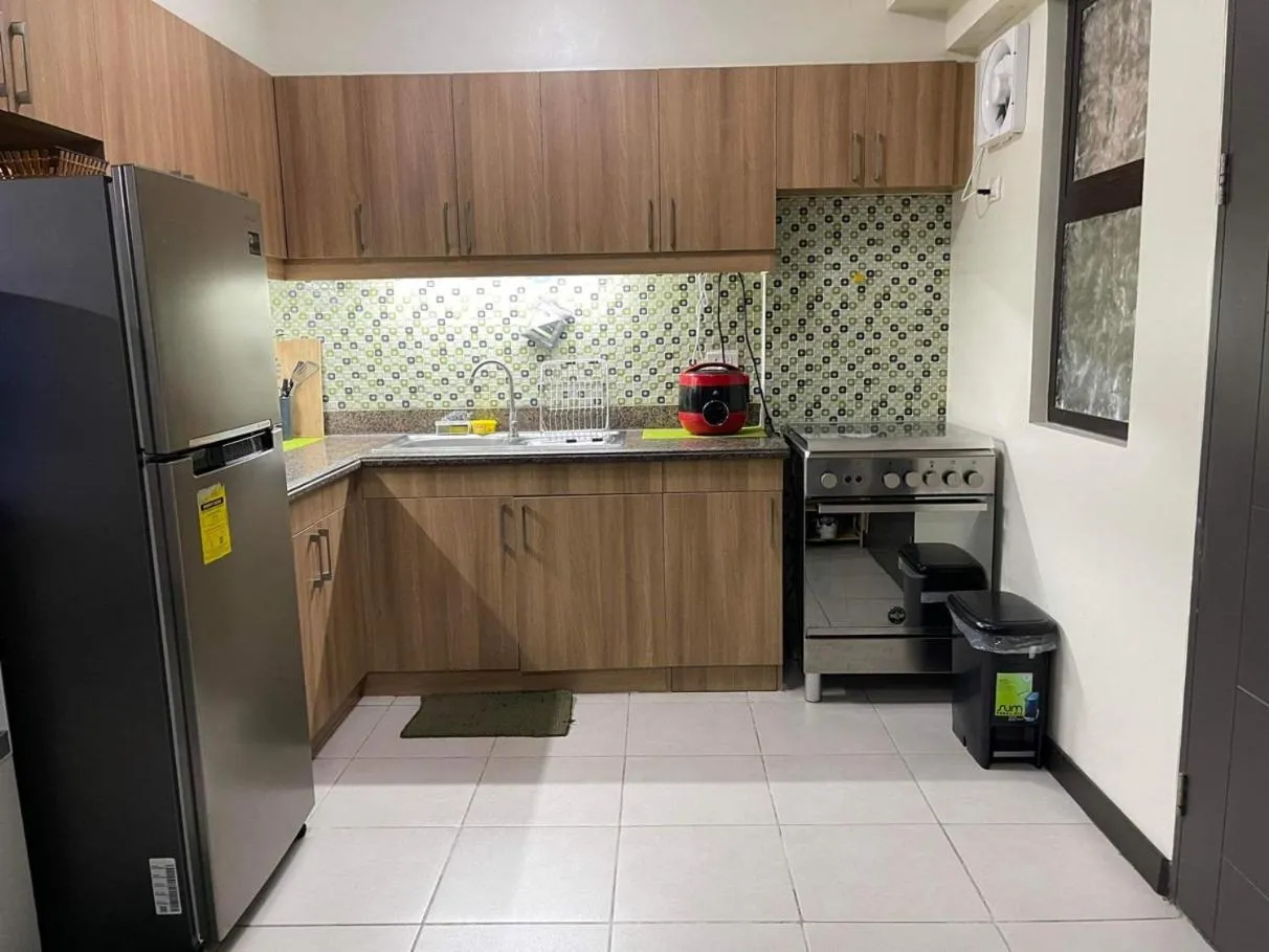 kitchen in MaRoy Suites at Asteria Residences (Near NAIA with free Parking+Fiber Internet)