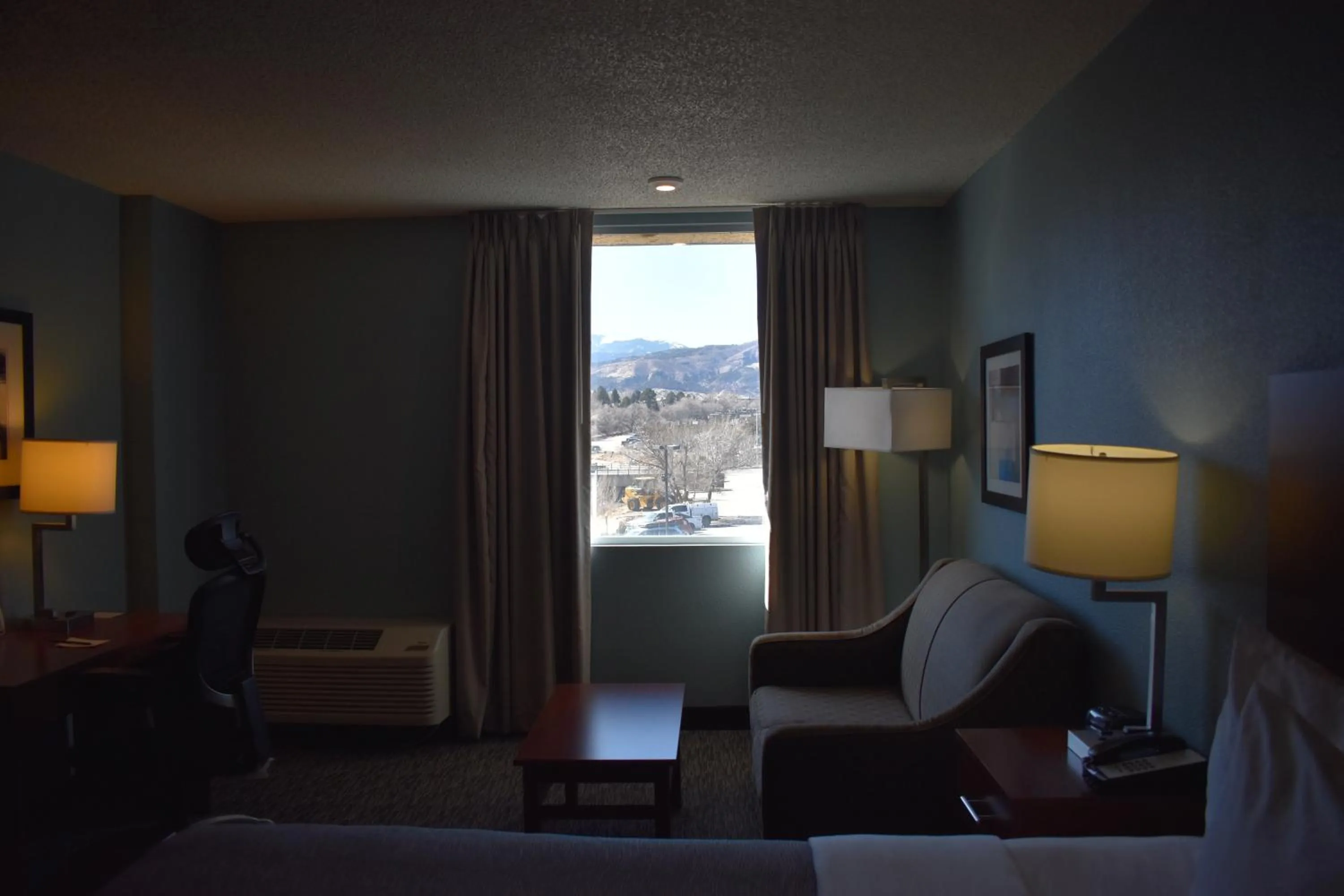 Bed in Quality Inn & Suites Garden Of The Gods