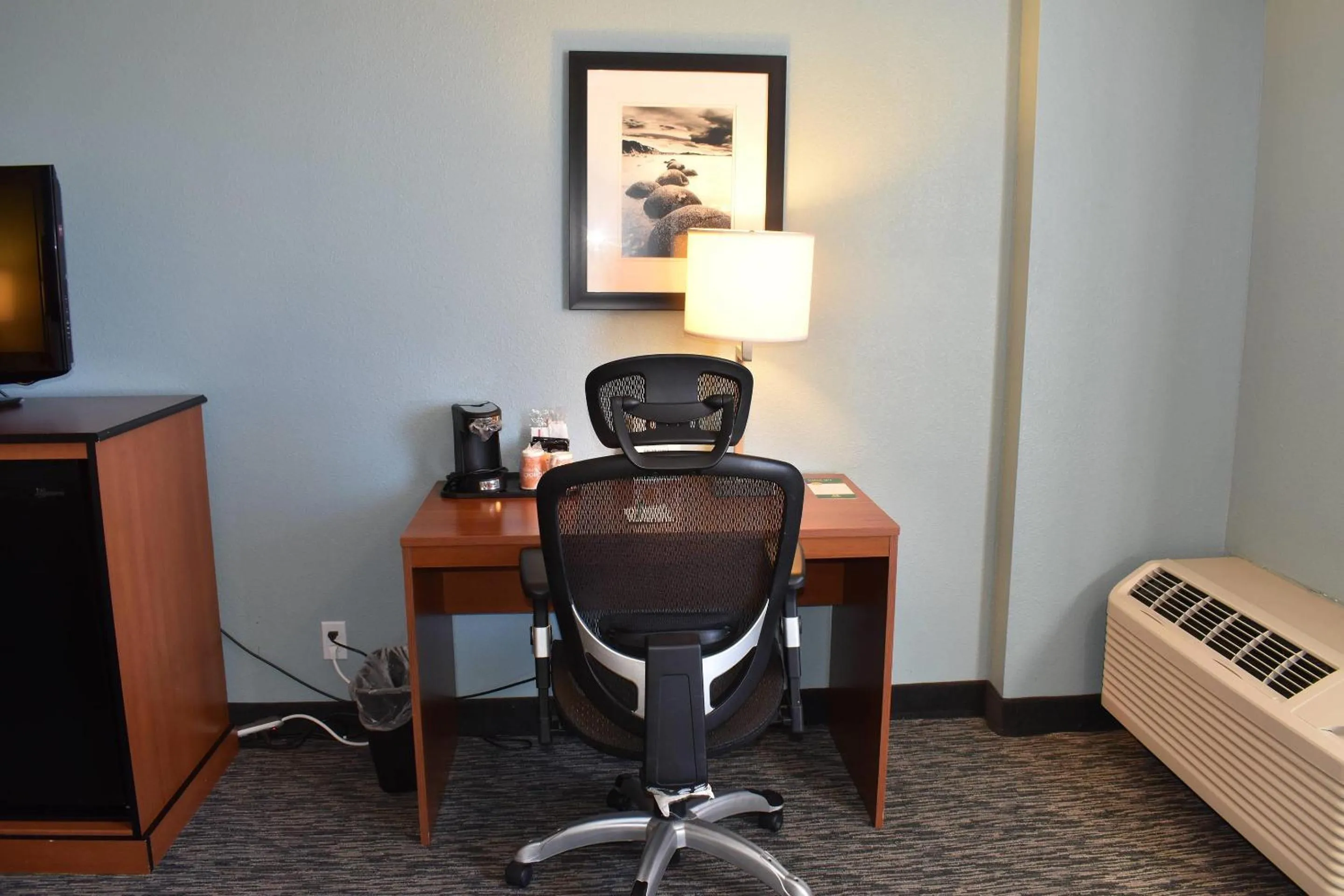 Bedroom in Quality Inn & Suites Garden Of The Gods