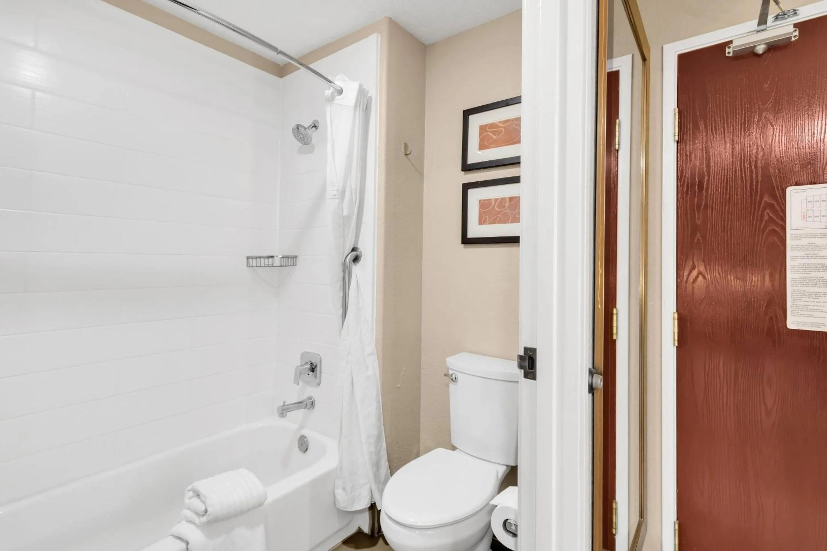 Bedroom in Comfort Suites Lakewood - Denver