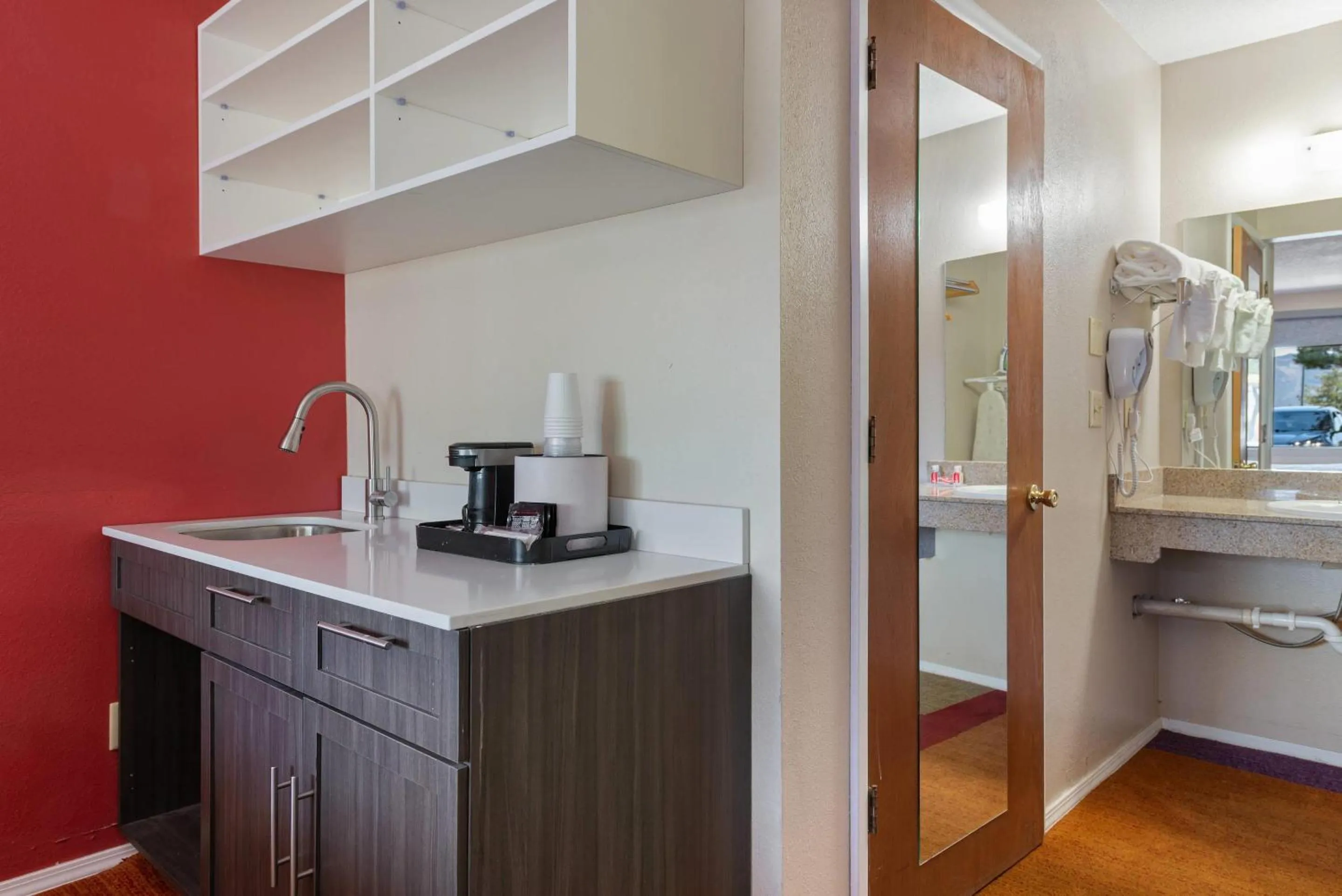 Bedroom in Econo Lodge Cortez near Mesa Verde