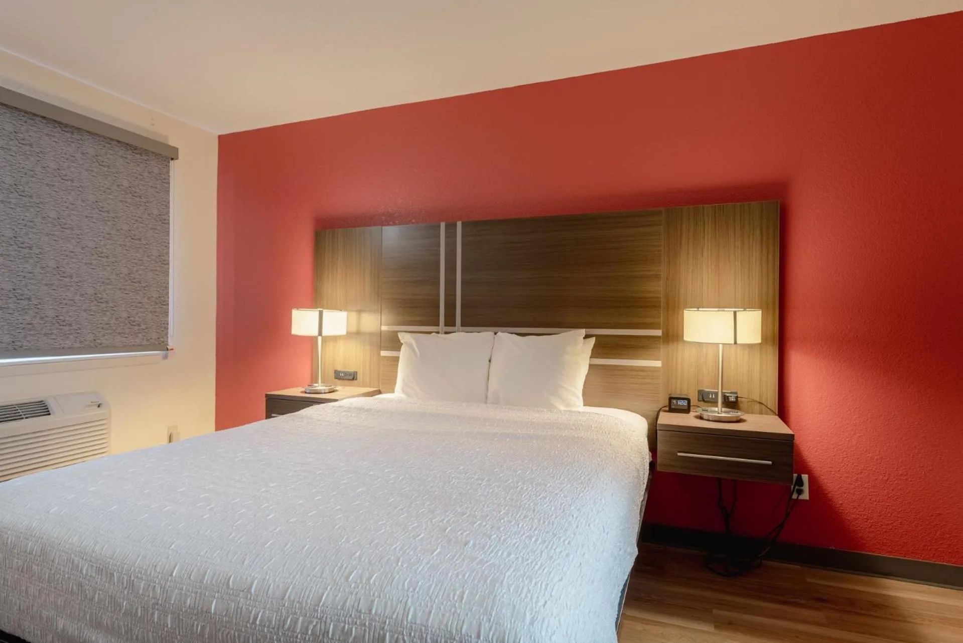 Bed in Econo Lodge Cortez near Mesa Verde