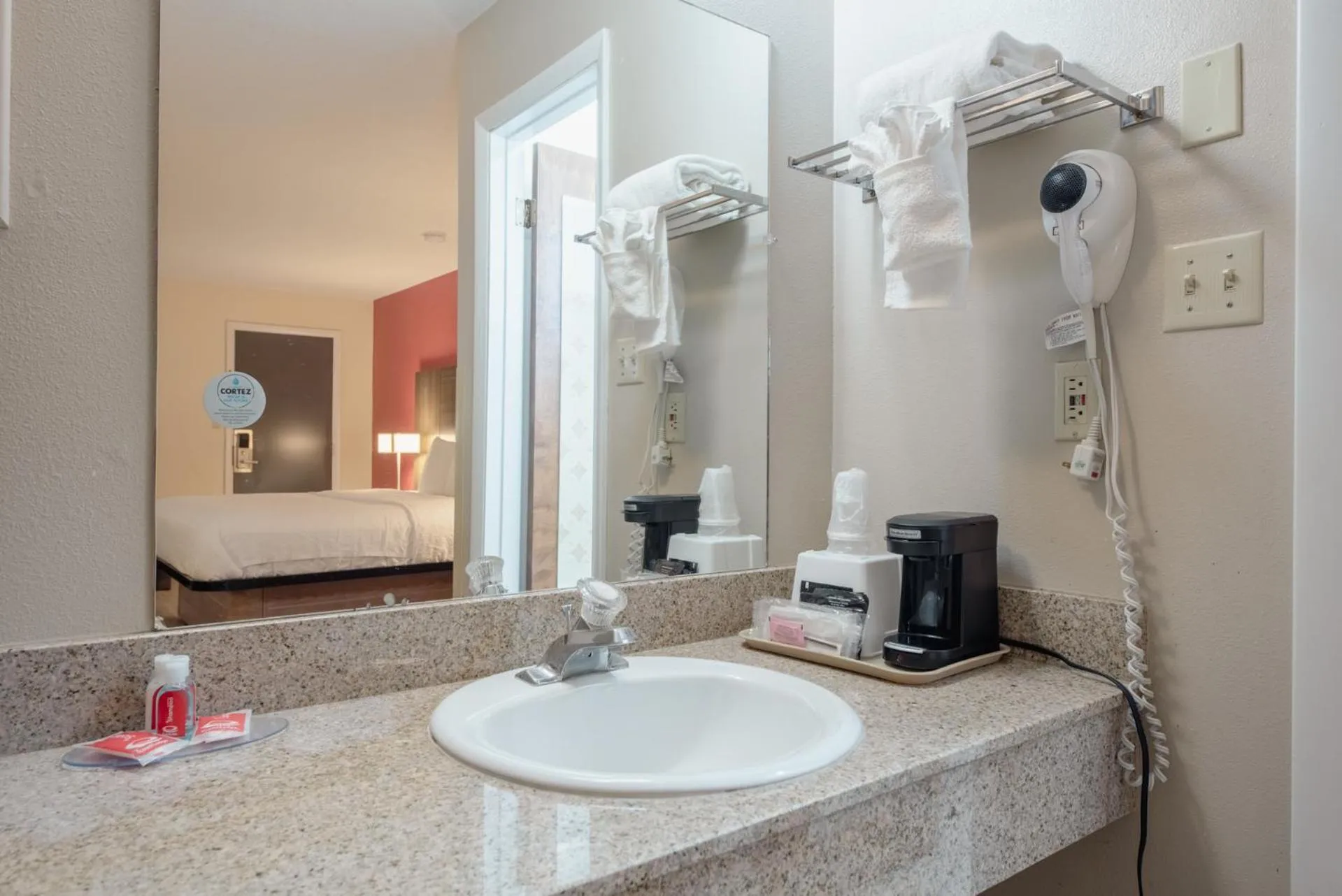 Econo Lodge Cortez near Mesa Verde