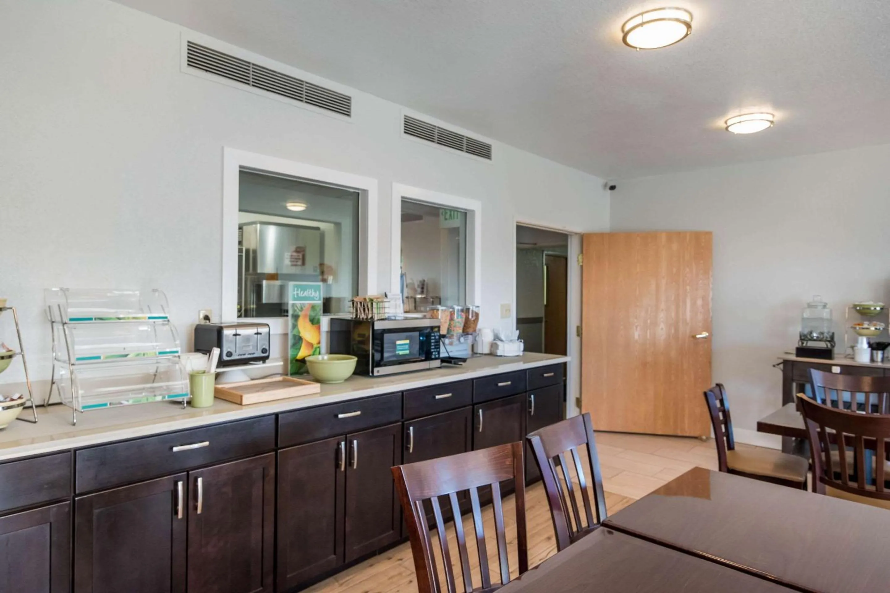 Restaurant/places to eat in Quality Inn & Suites Pueblo West